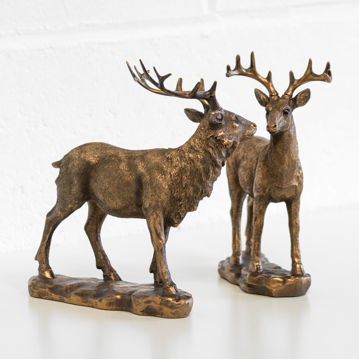 Bronzener Hirsch-Ornament, 20 cm