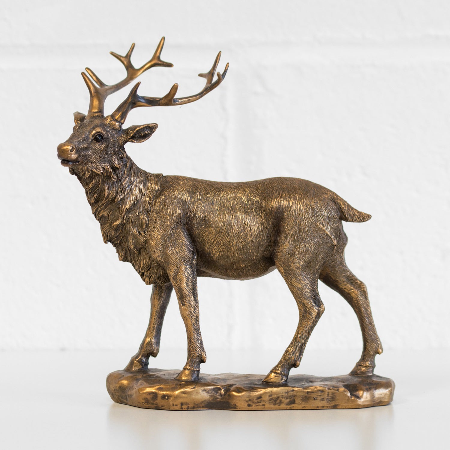 Bronzener Hirsch-Ornament, 20 cm