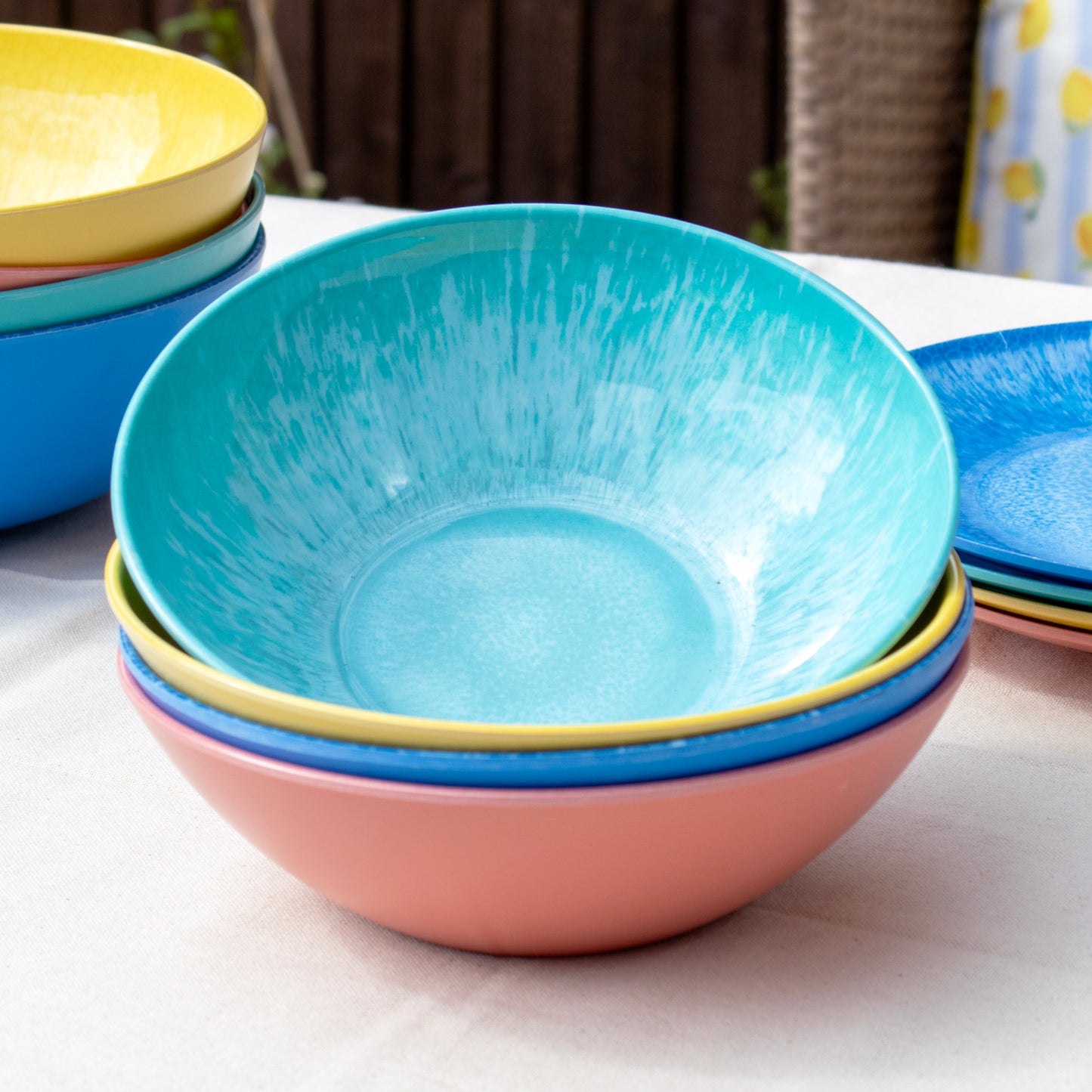 Set Of 4 Colour Mix Melamine Outdoor Bowls