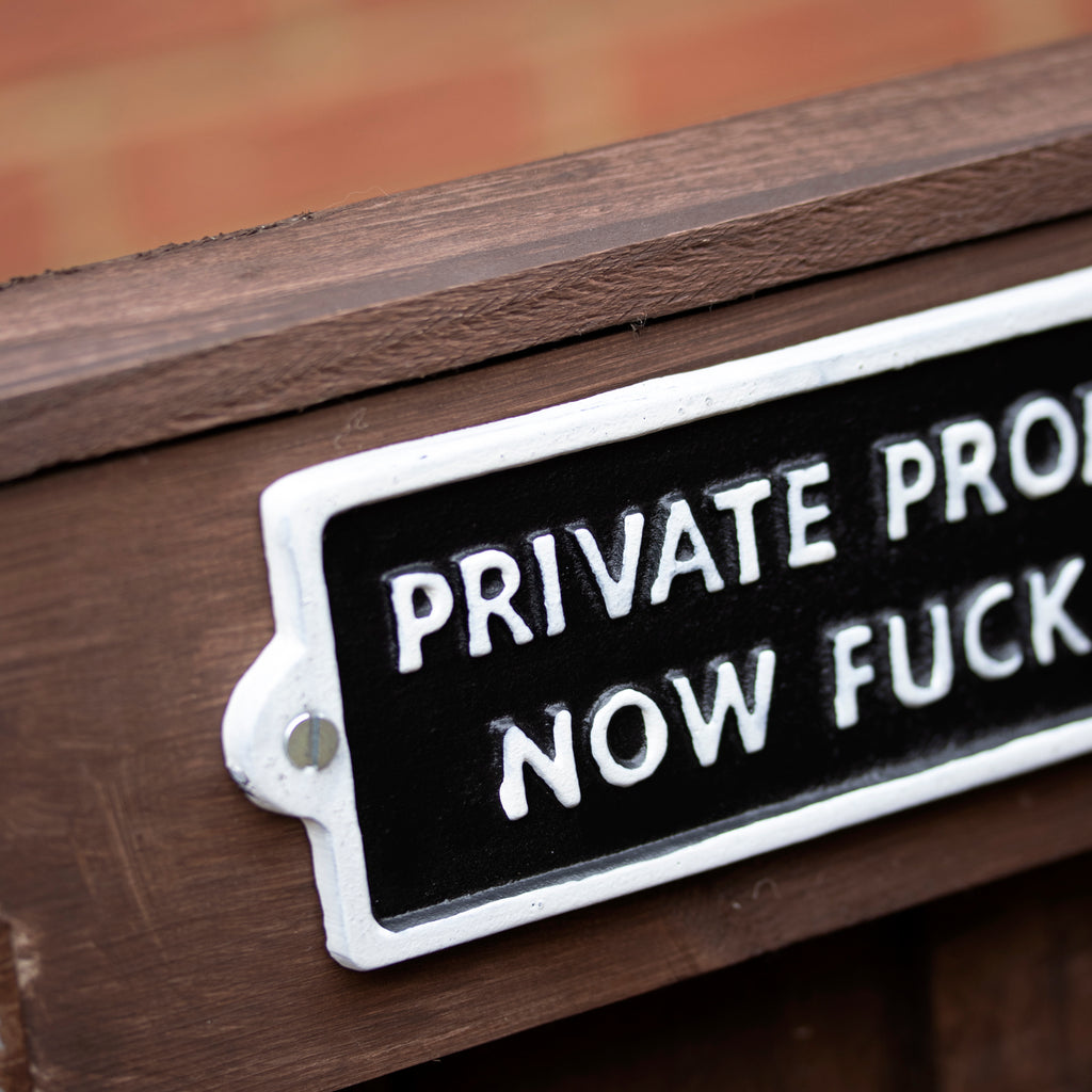 Bullsh*t-Eckschild aus Gusseisen