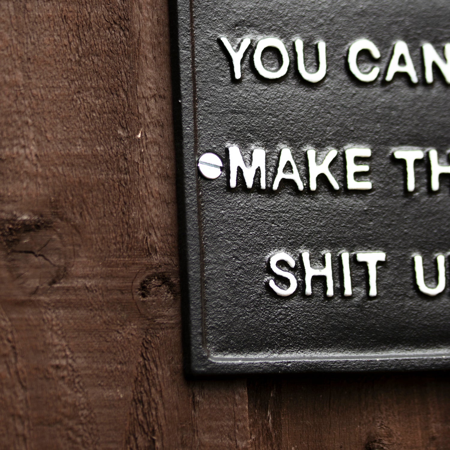 Bullsh*t-Eckschild aus Gusseisen