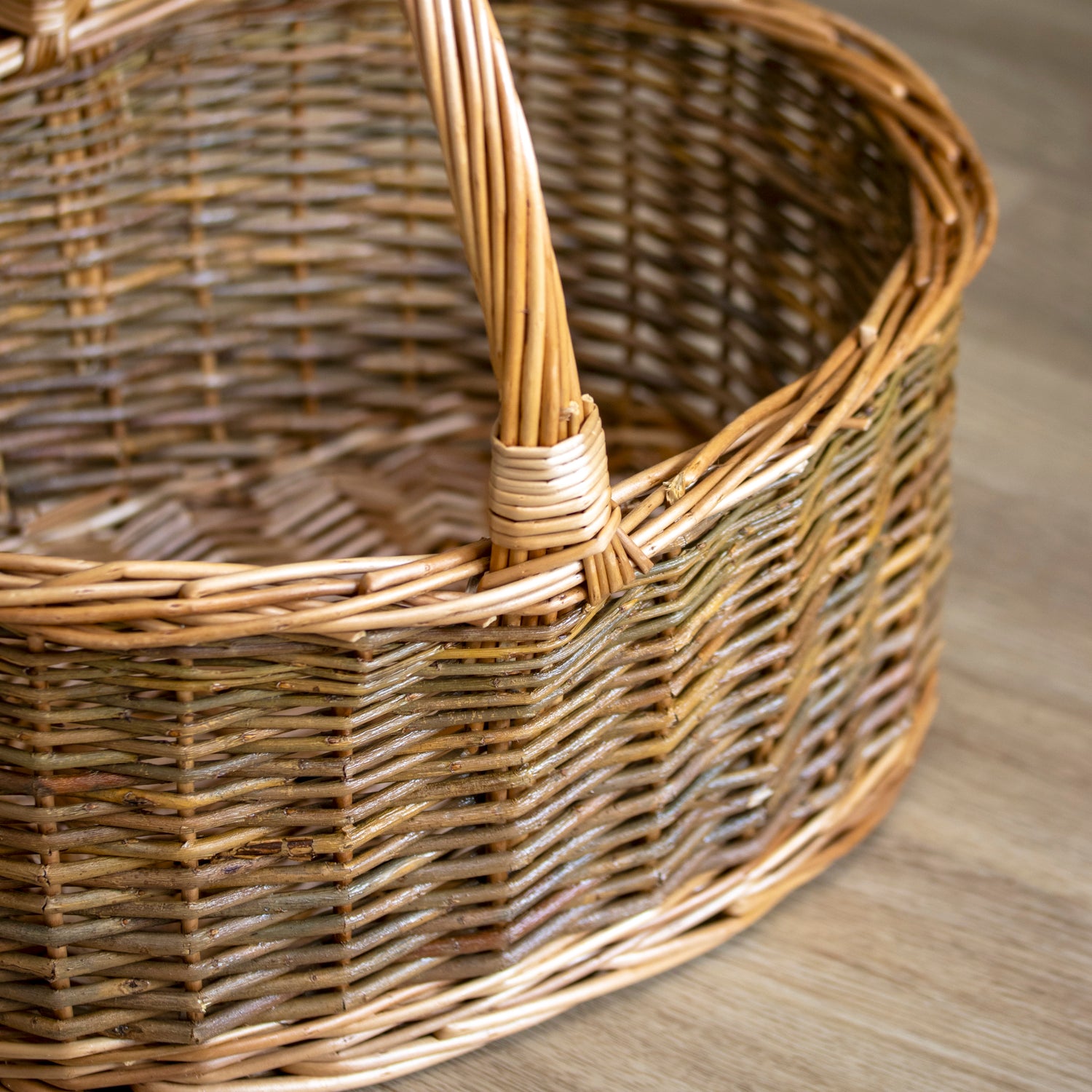 Two Tone Unpeeled Willow Shopping Basket