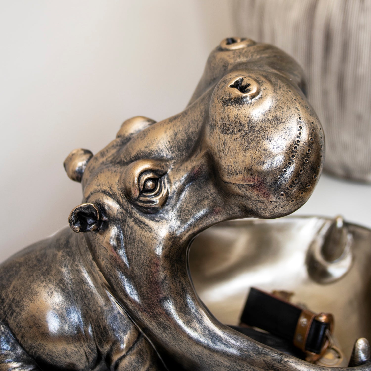 Goldene Harry Hippo Aufbewahrungsschale