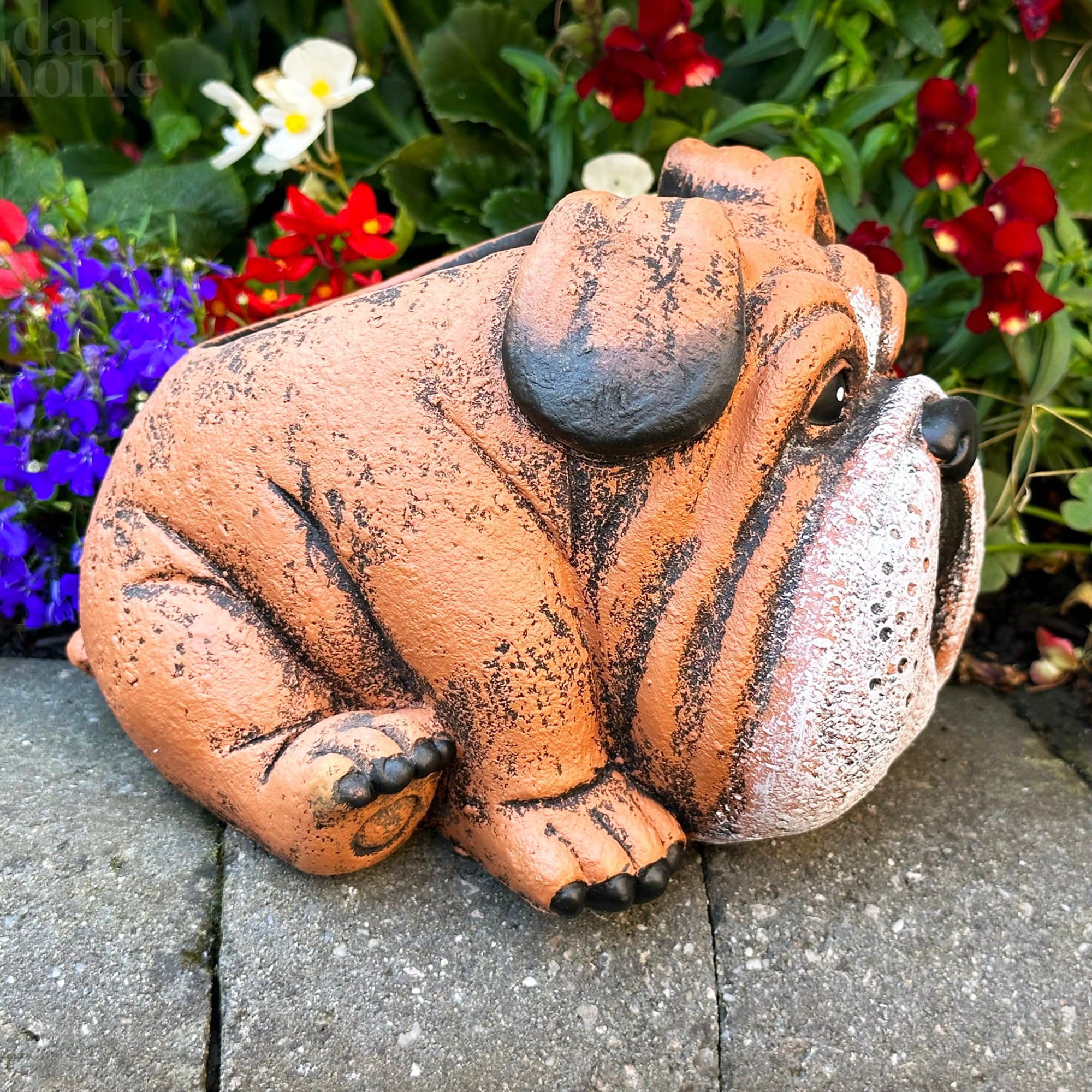 Pflanzgefäß „Englische Bulldogge“ aus Zement