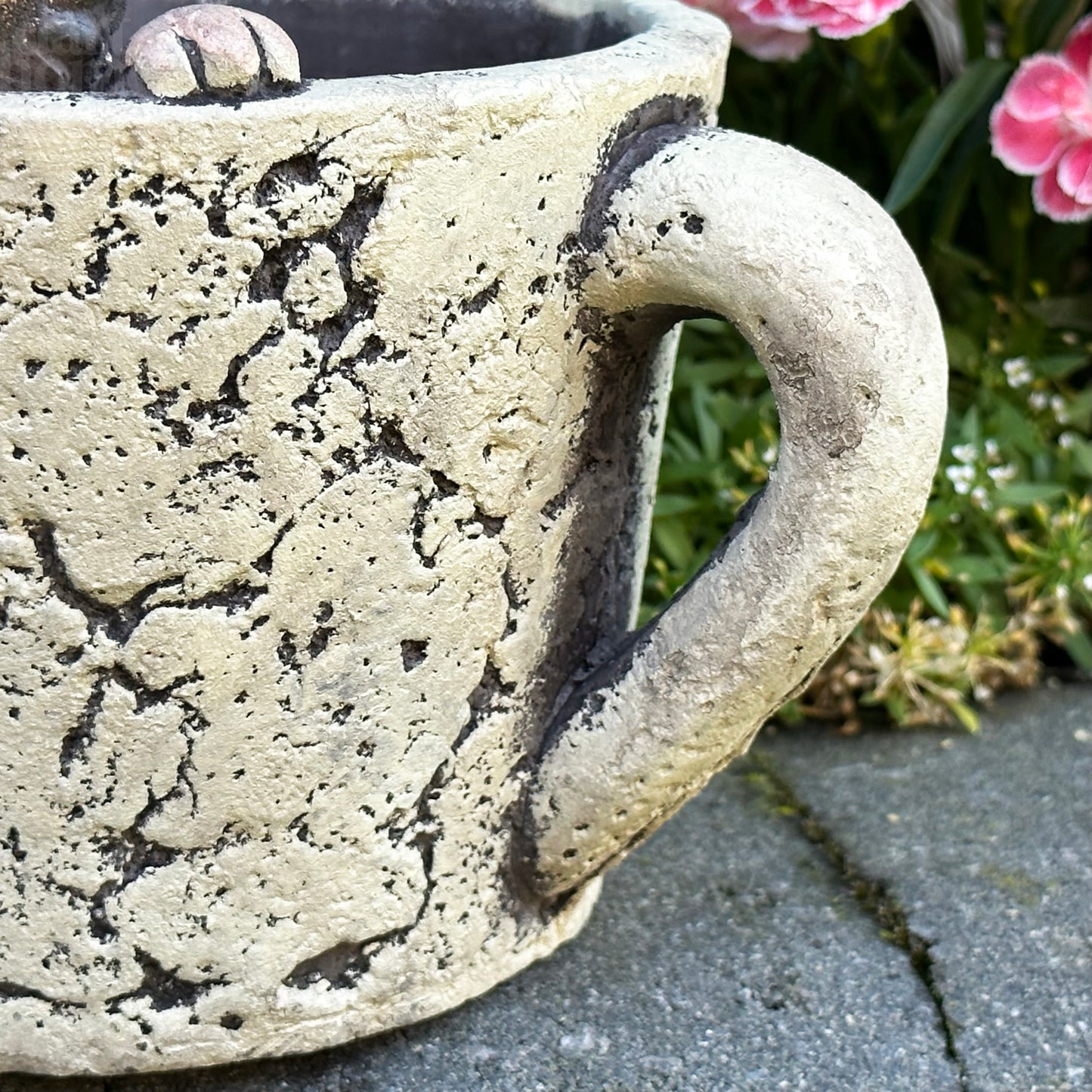 Rustic Cement Peeping Hedgehog Pot