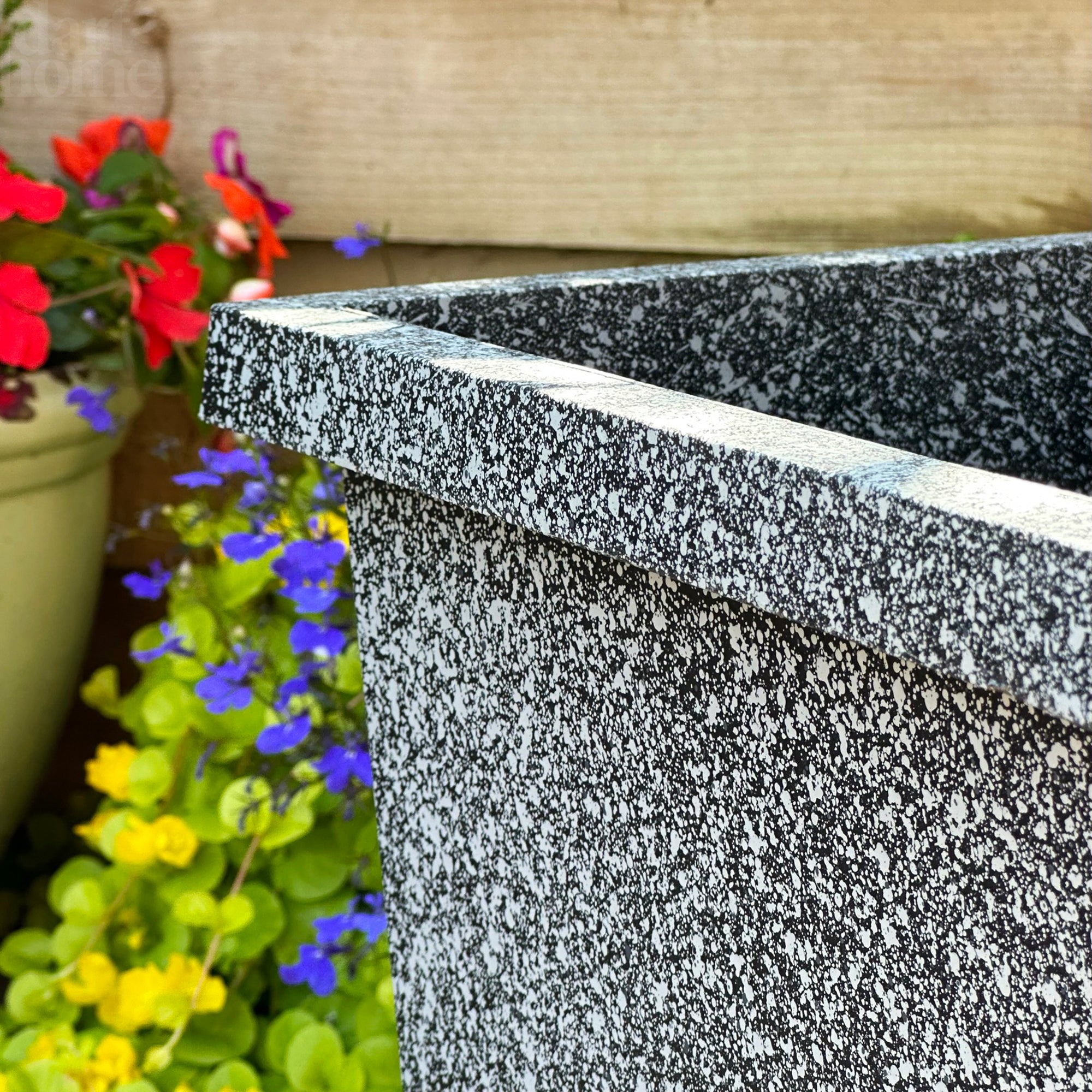 Hoher quadratischer Übertopf in Steinoptik, 13,5 l