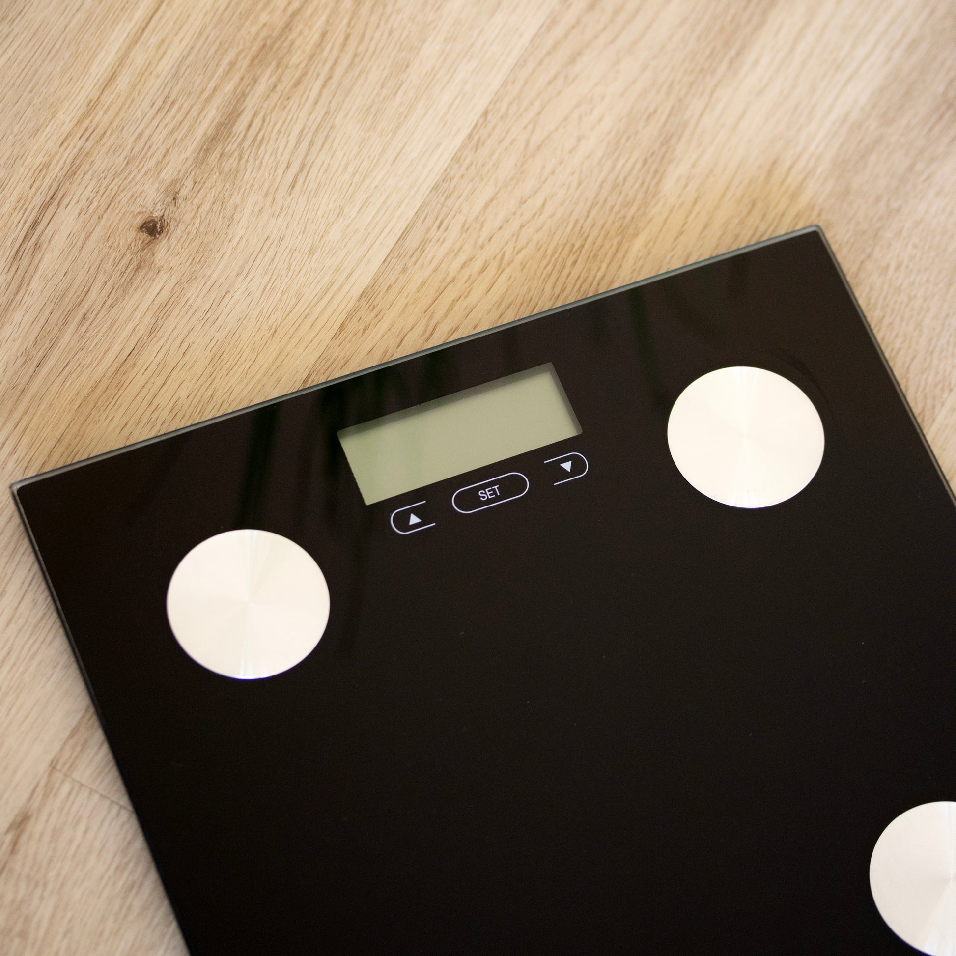 Grundig Black Glass Bathroom Scales