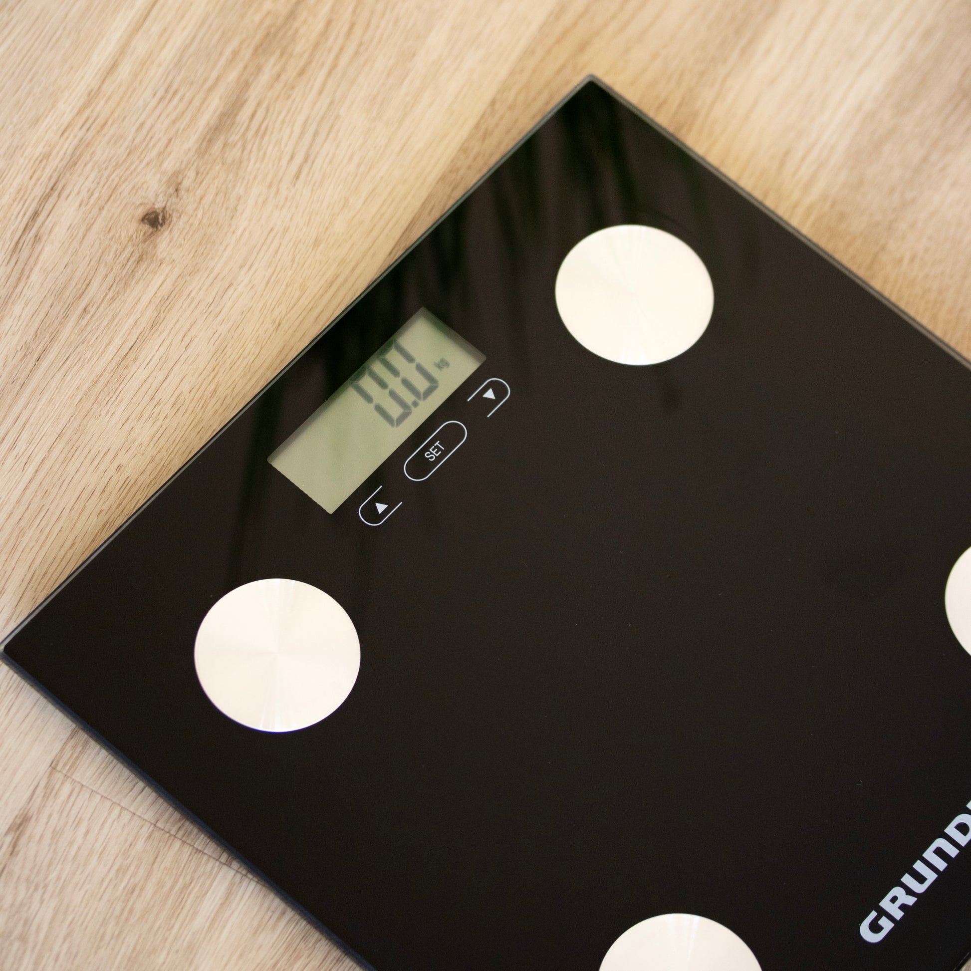 Grundig Black Glass Bathroom Scales