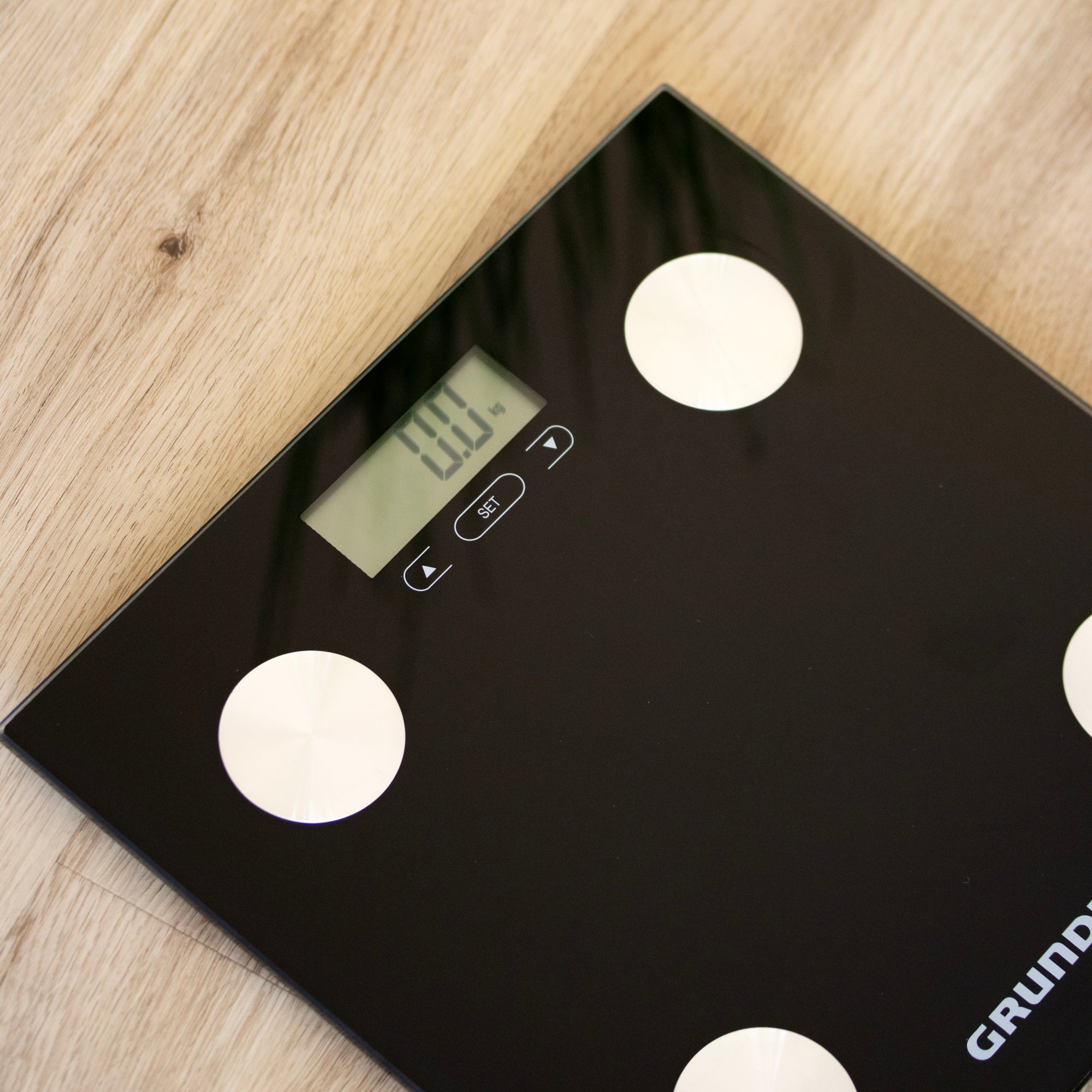 Grundig Black Glass Bathroom Scales
