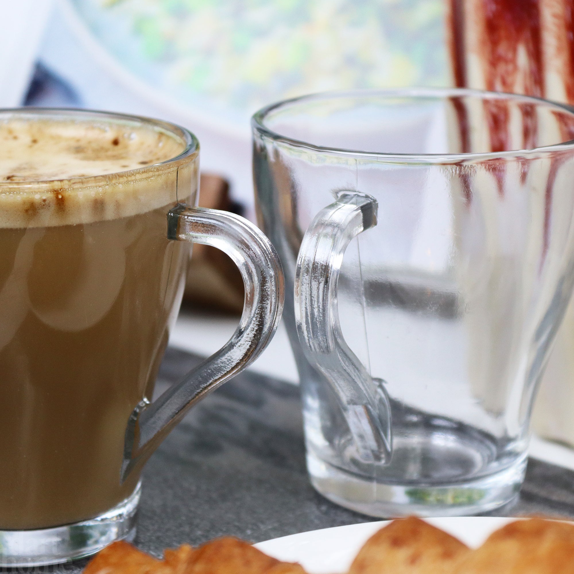 Set Of 4 Flared Glass Mugs 250ml