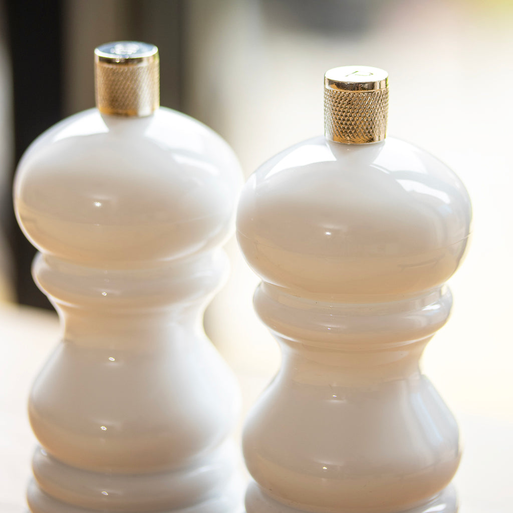 Set Of 2 Glossy White Salt & Pepper Mills