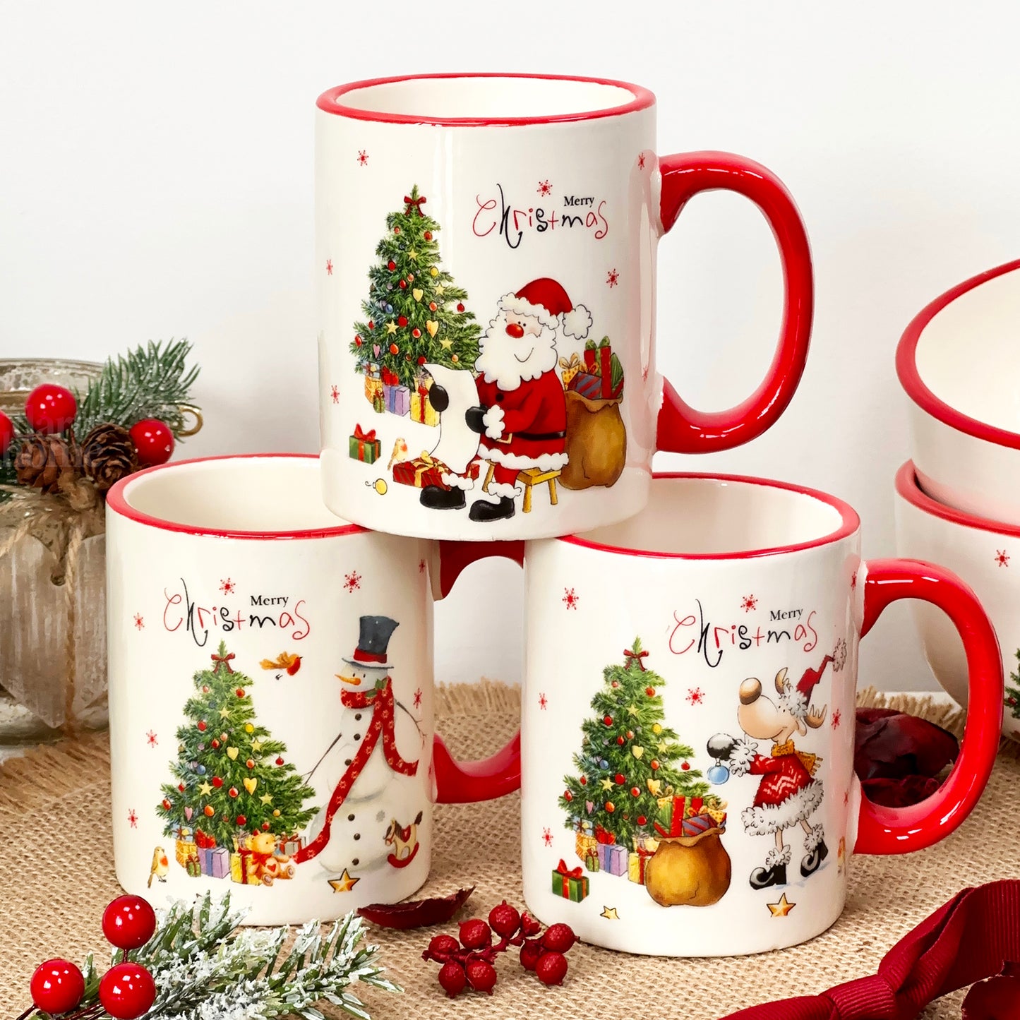 Set mit 3 Tassen „Frohe Weihnachten“.