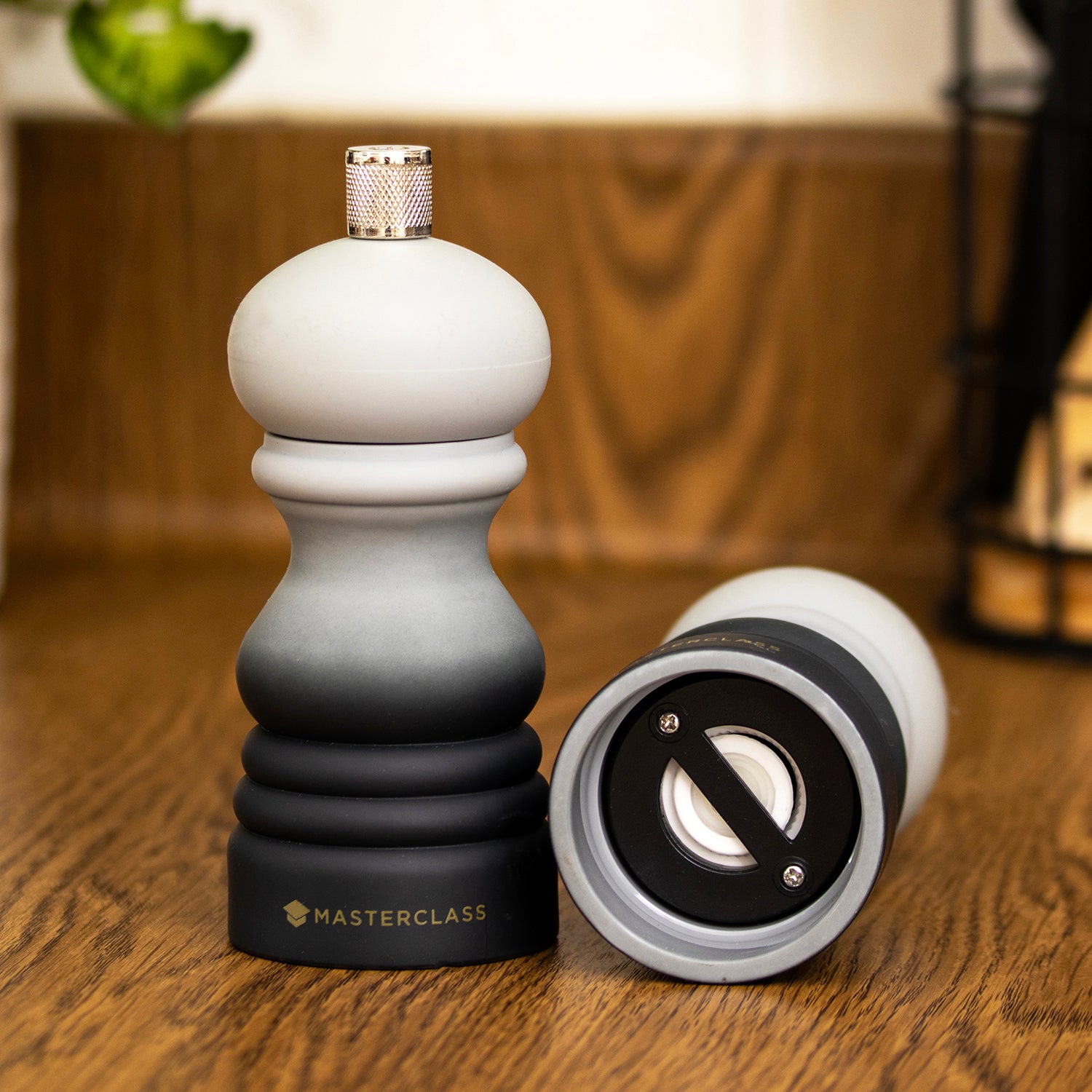 Set of 2 Grey Ombre Salt & Pepper Mills