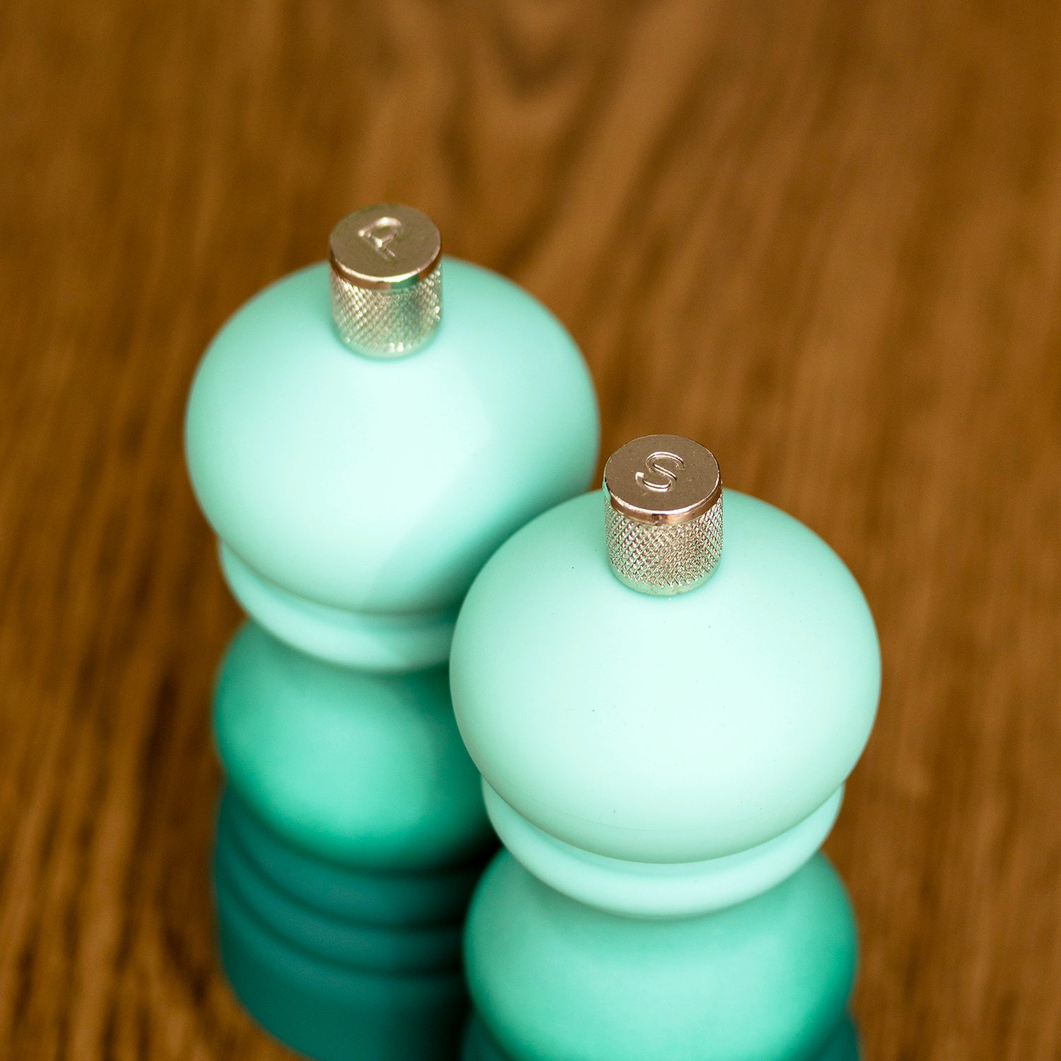 Set Of 2 Green Ombre Salt & Pepper Mills