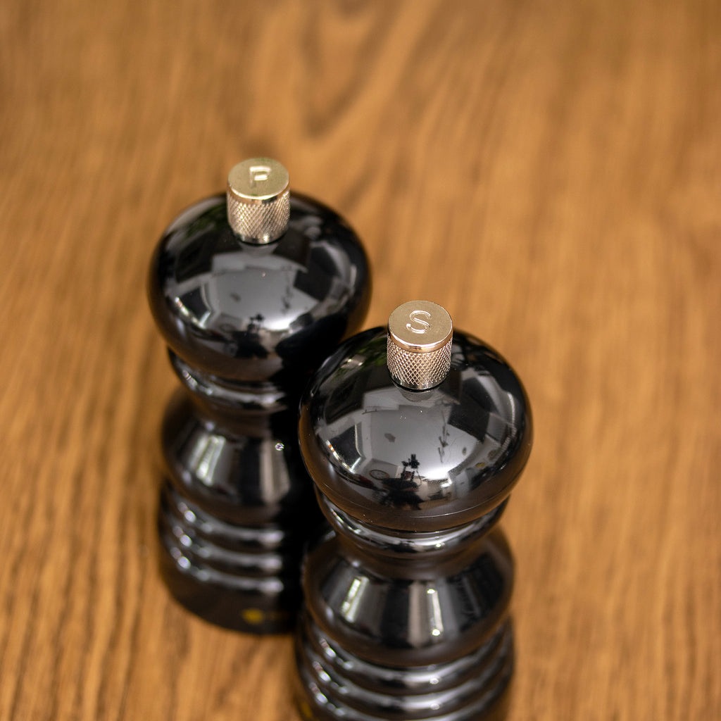 Set Of 2 Glossy Black Salt & Pepper Mills