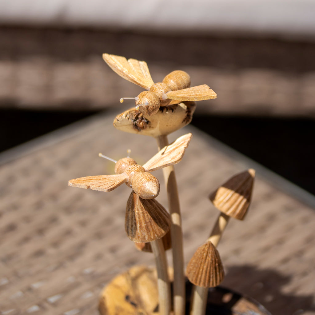 Bienenstock-Skulptur aus Teakholzwurzeln