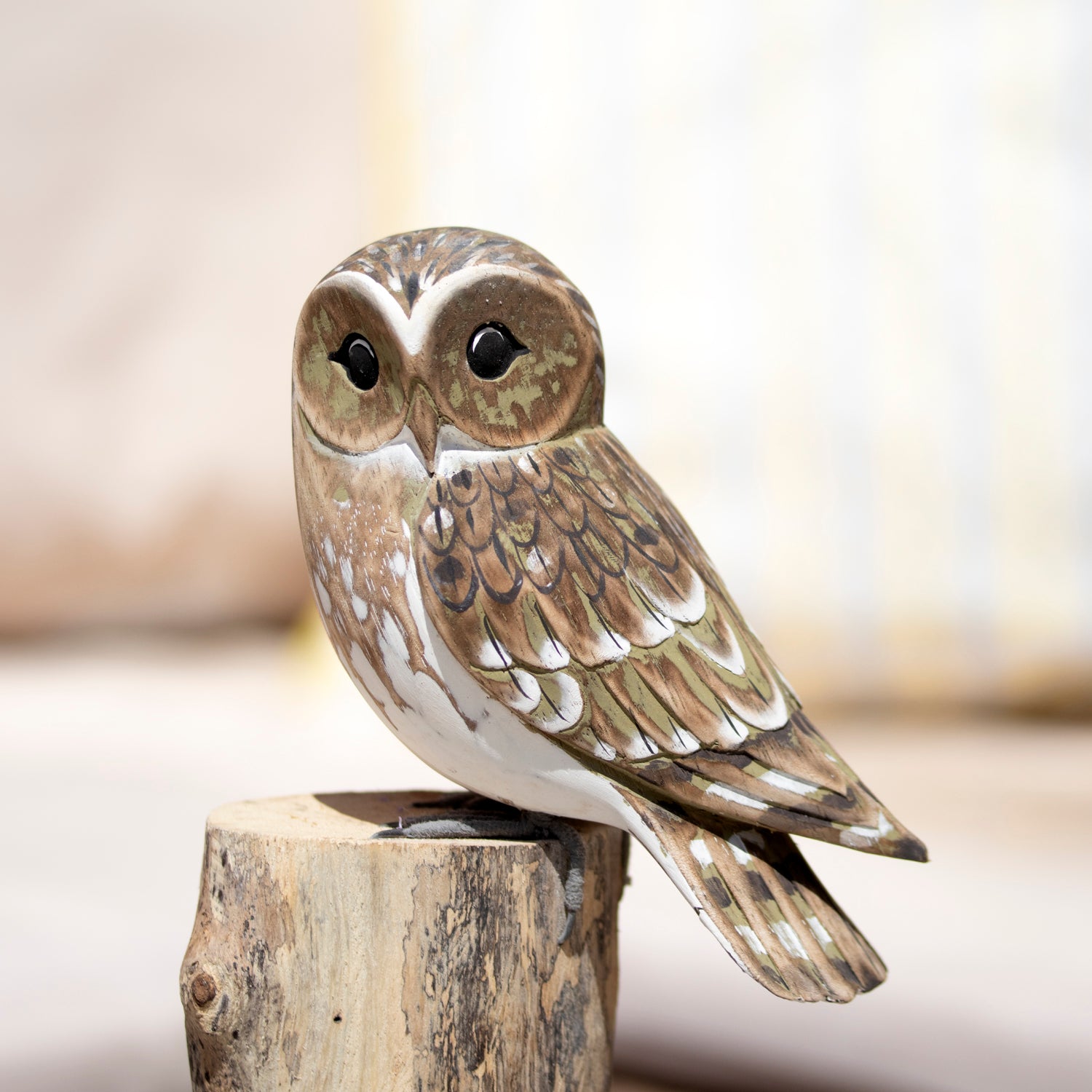 置物 59. The magnificent barn owl hand-painte Darthome Barn Owl On Root Perch Ornament 10x25x10cm
