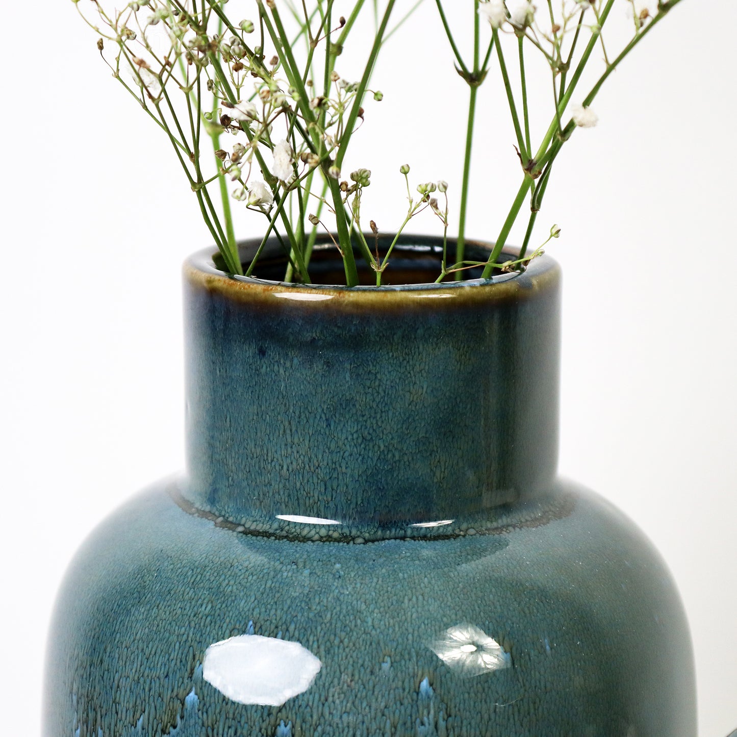 Blue Reactive Glaze Short Neck Bottle Vase