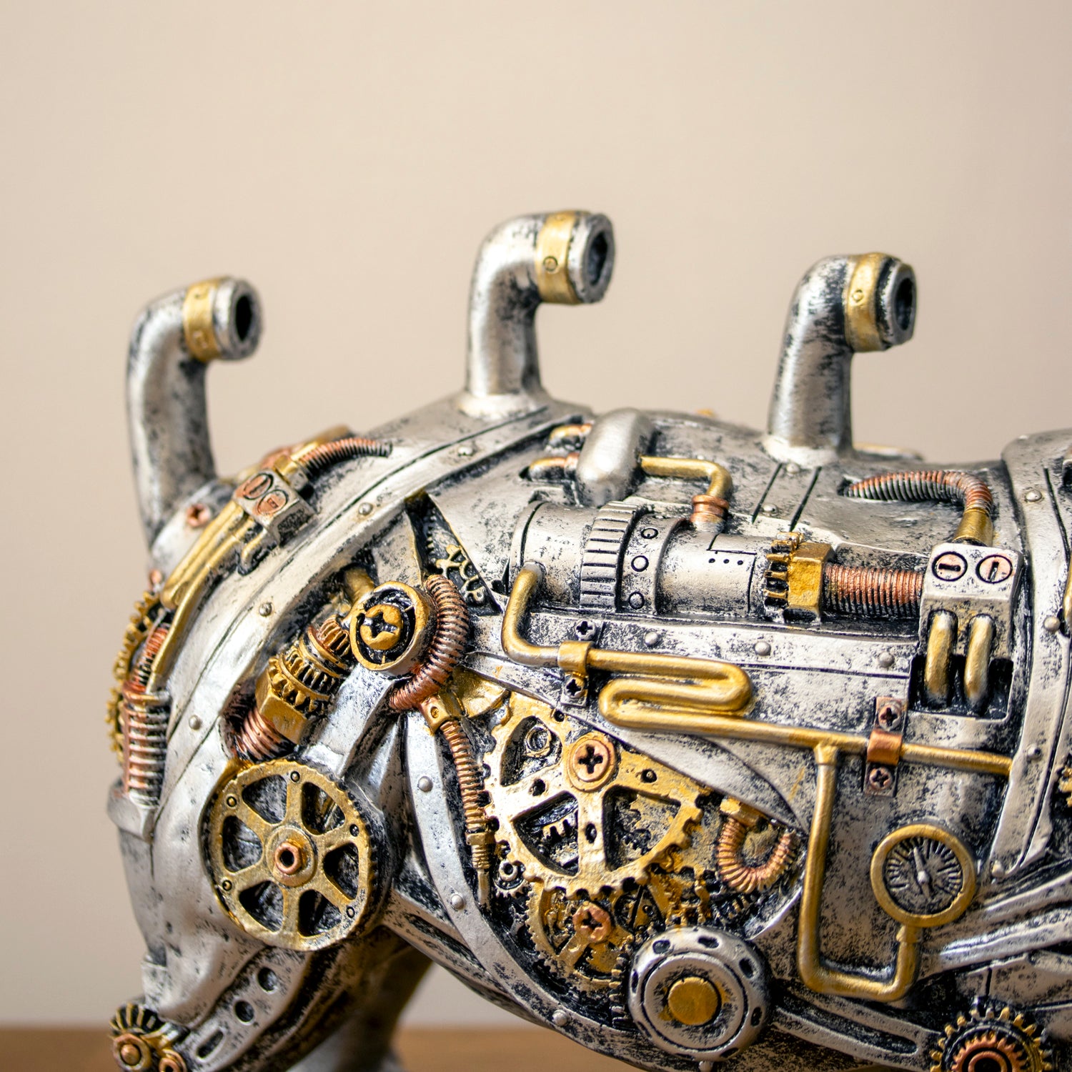 Stehendes Steampunk-Nashorn-Ornament
