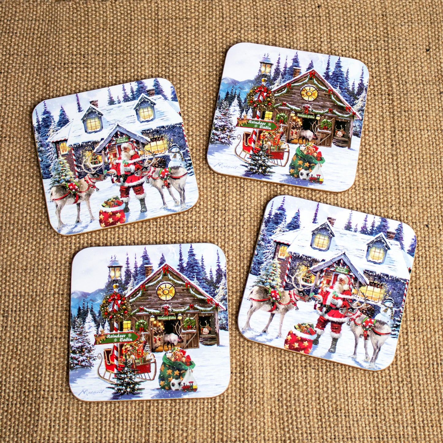 Set mit 4 Weihnachtsmann-Tischsets und Untersetzern