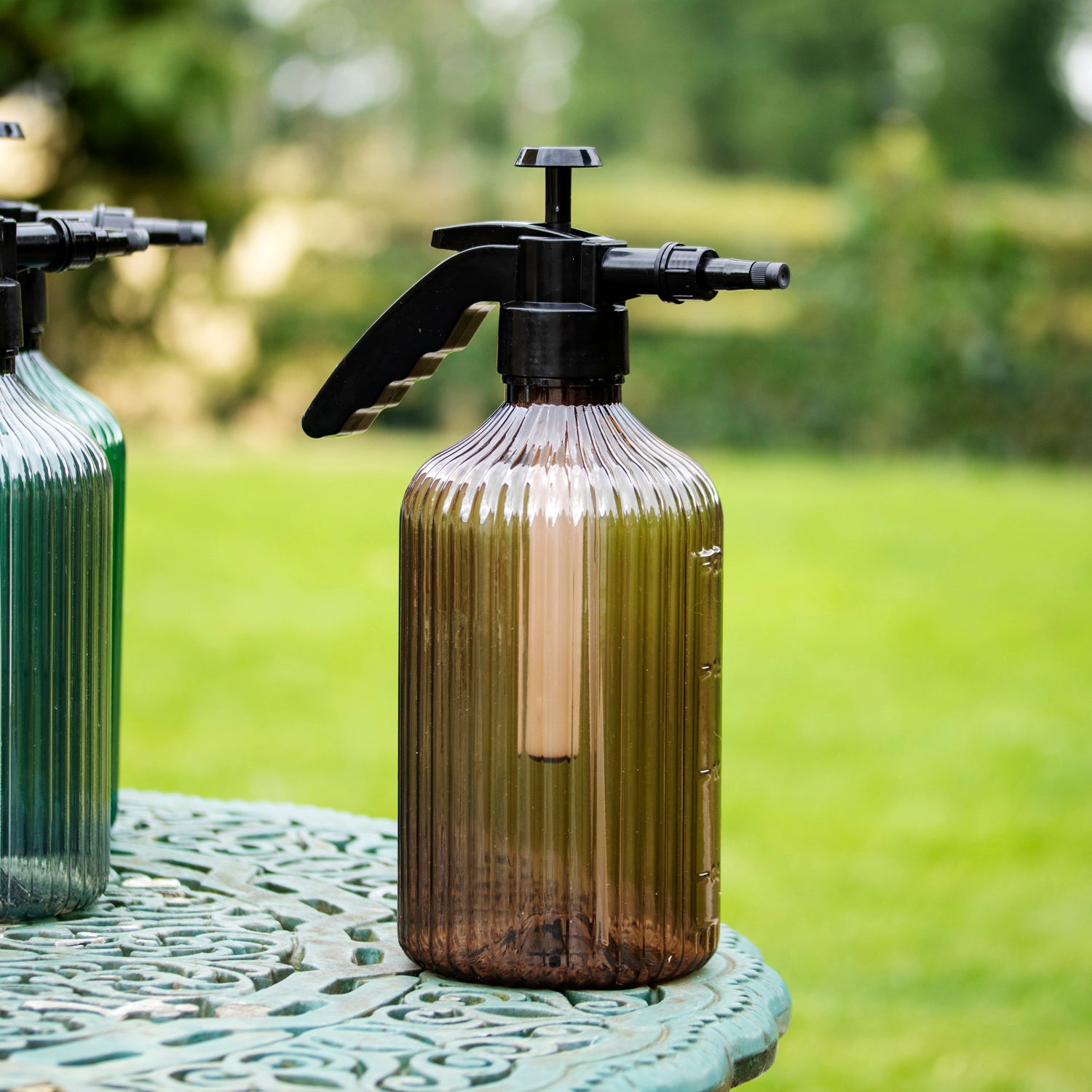 Ribbed Pump Action Pressure Sprayer 2 Litre