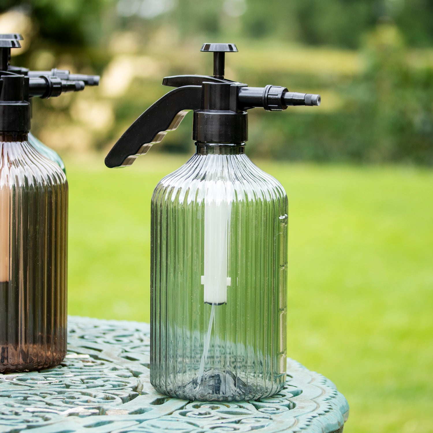 Ribbed Pump Action Pressure Sprayer 2 Litre