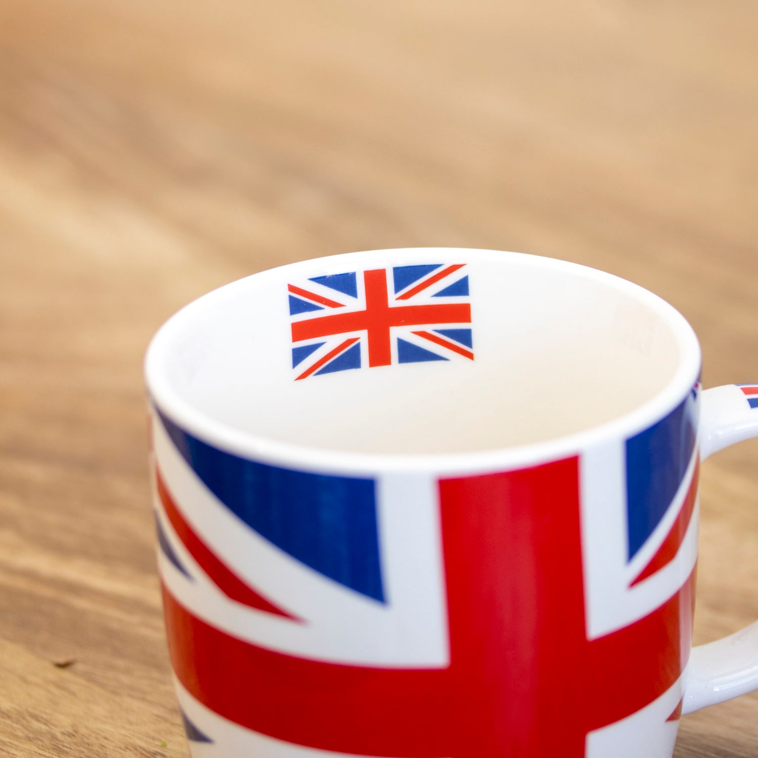 Set Of 4 Union Jack Mugs 200ml