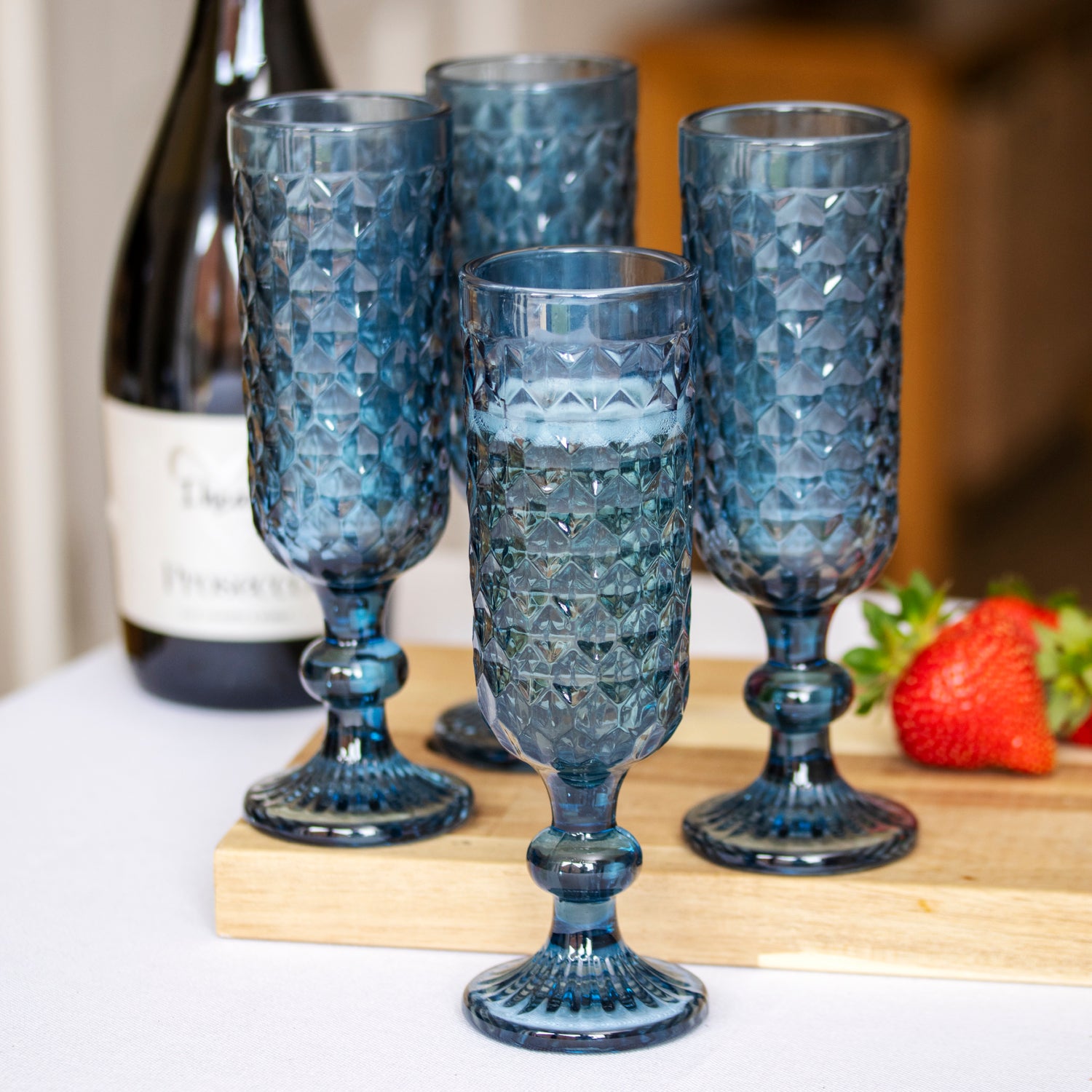 Set Of 4 Diamond Glass Champagne Flutes