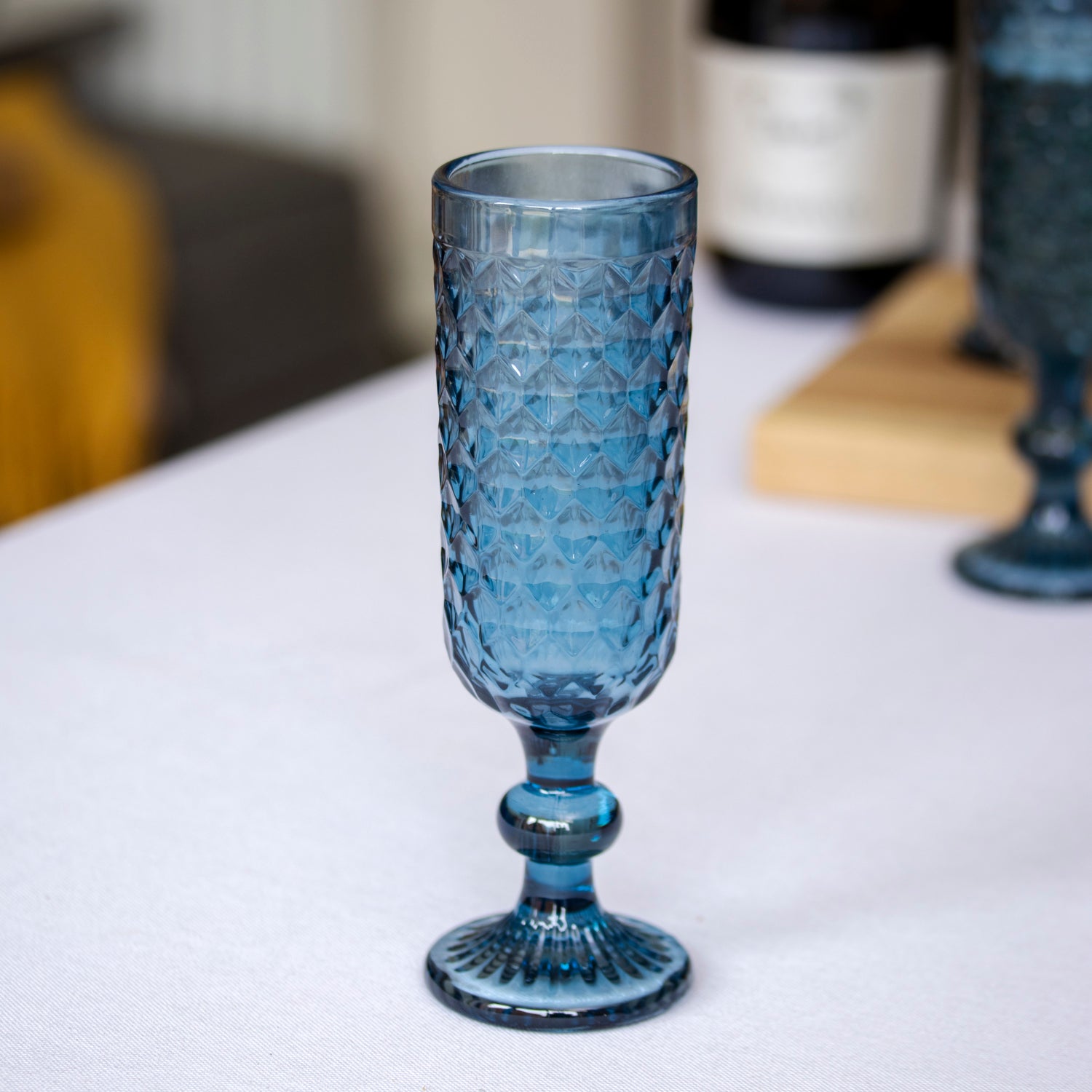 Set Of 4 Diamond Glass Champagne Flutes