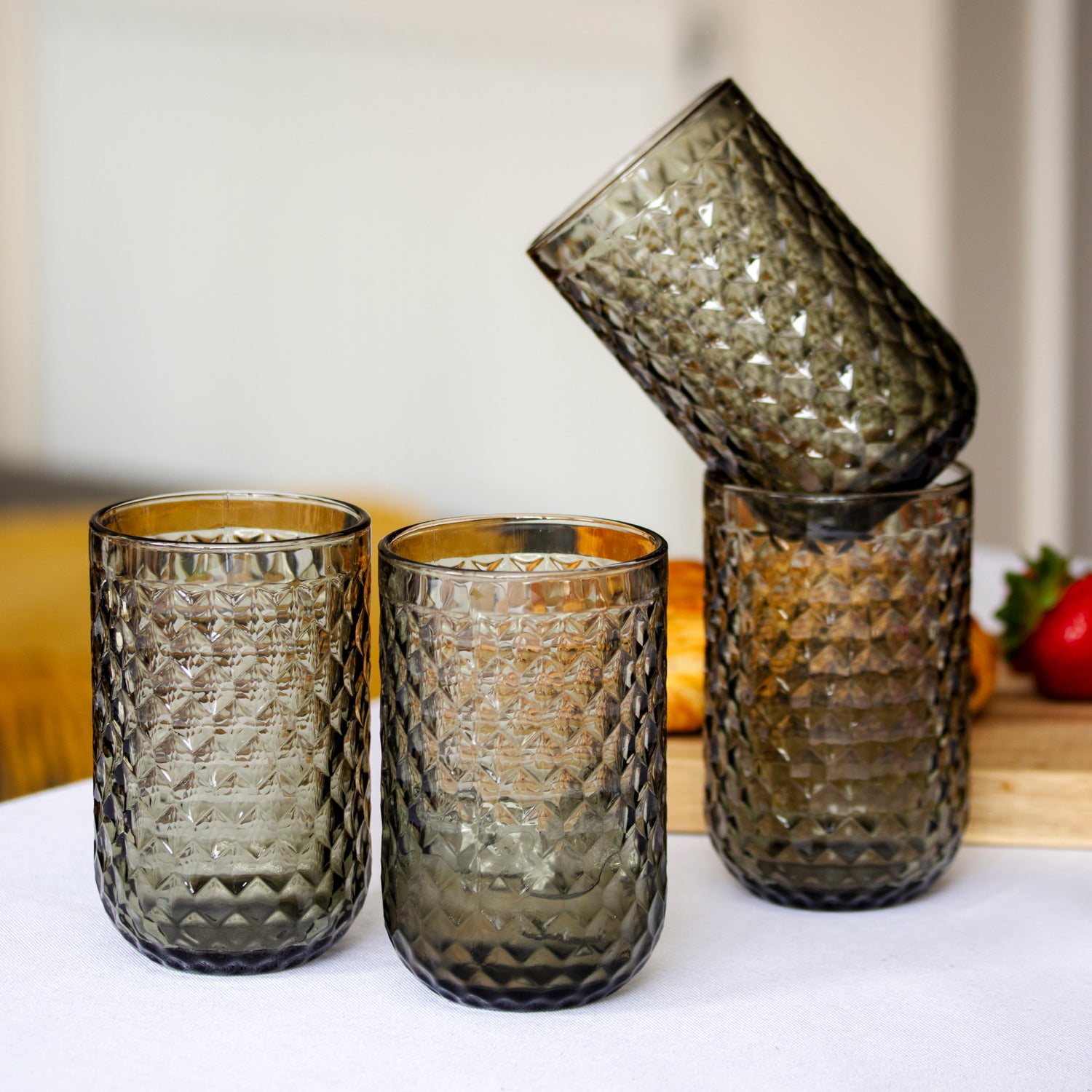 Set Of 4 Diamond Glass Tumblers