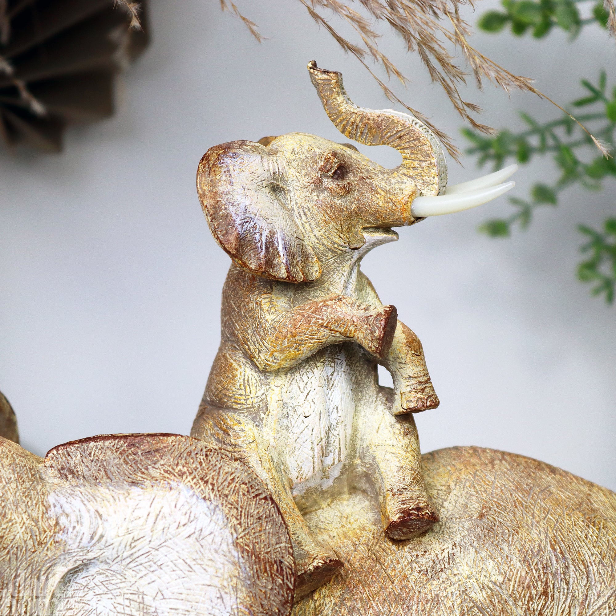 Afrikanischer Elefant mit Kalb-Ornament