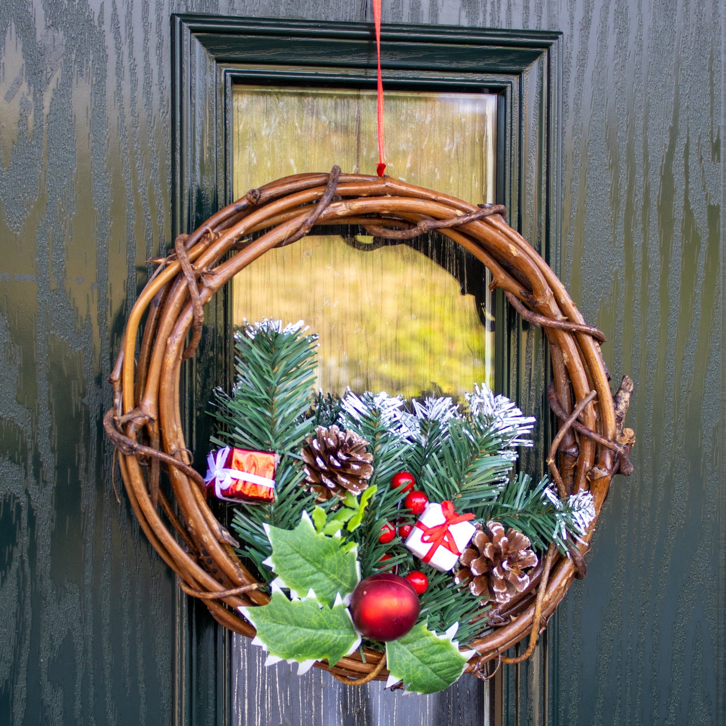 Hanging Round Rattan Christmas Wreath