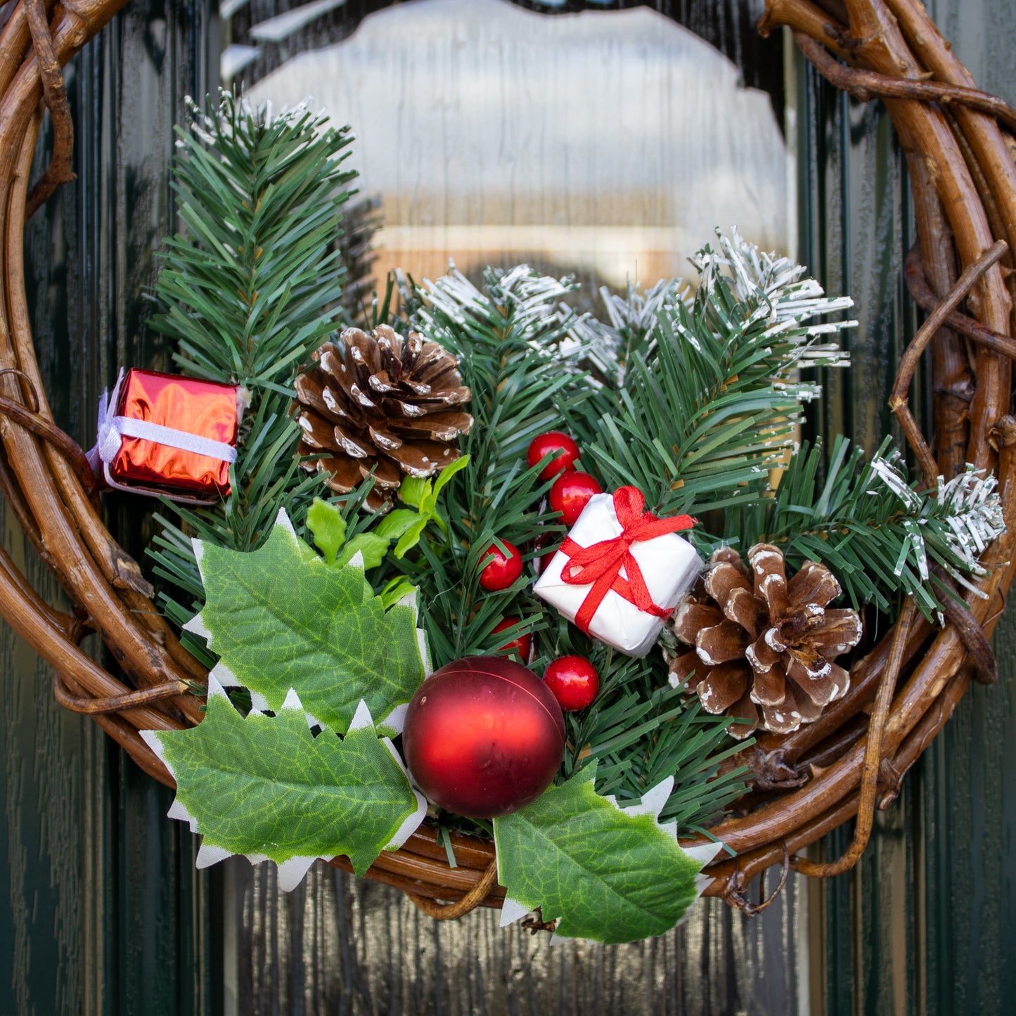 Hanging Round Rattan Christmas Wreath