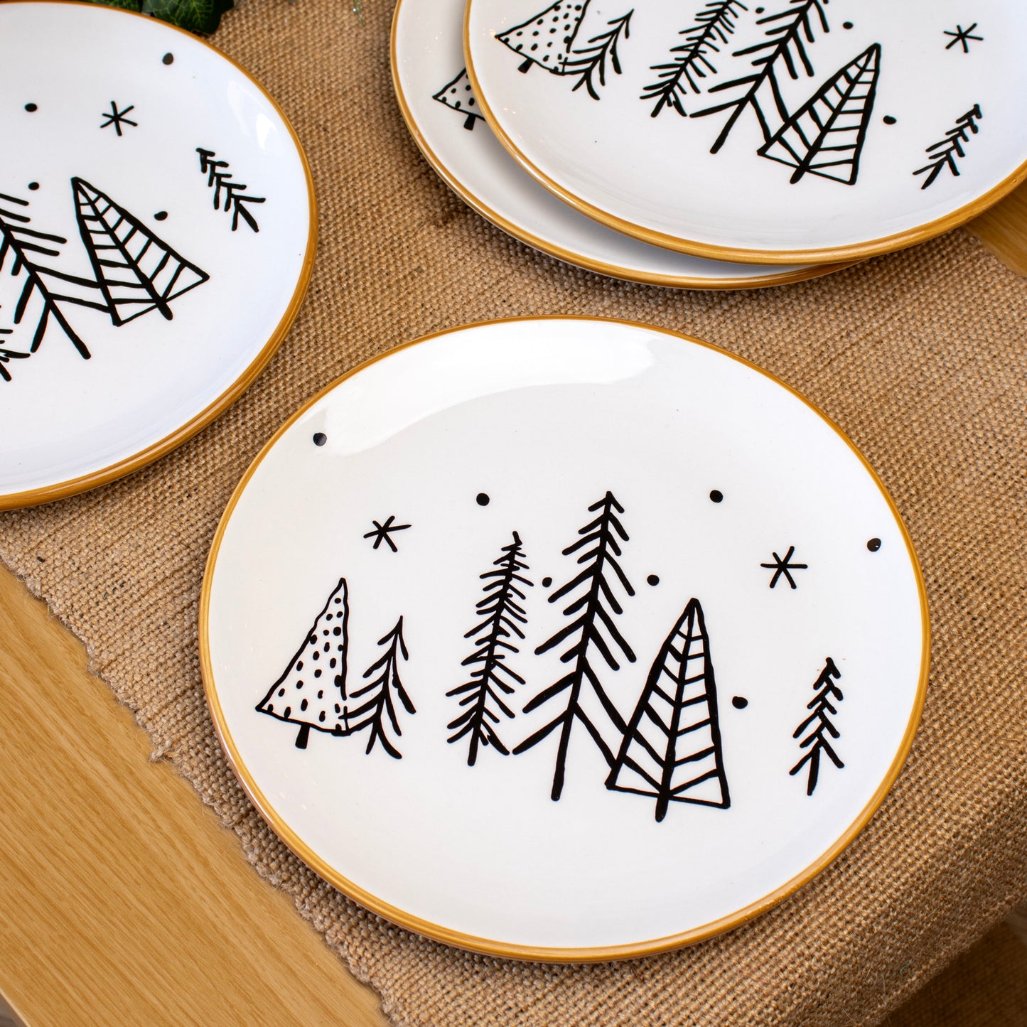 Set of 4 Christmas Tree Dinner Plates