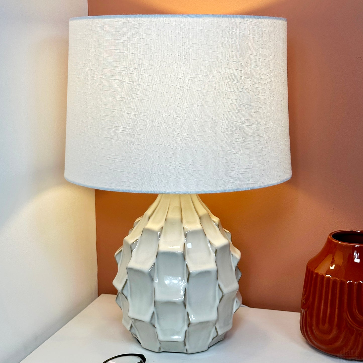 Oyster Indented Table Lamp