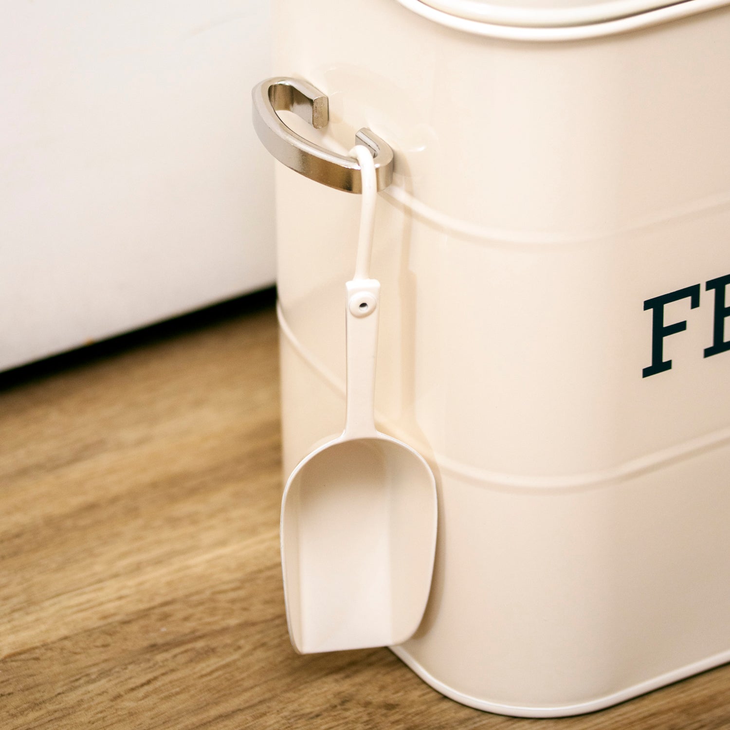 Antique Cream Barrel Pet Feed Storage Tin