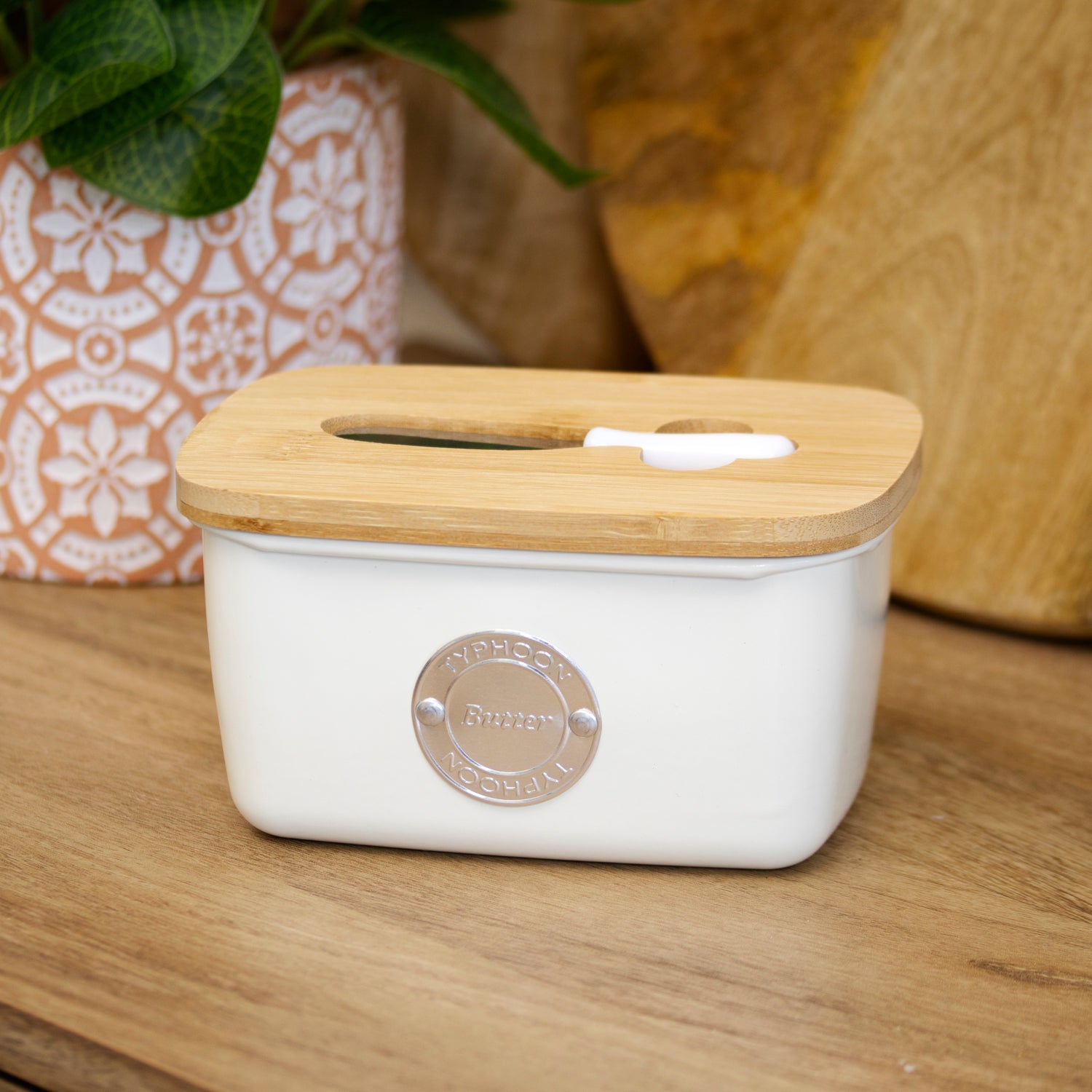 Typhoon Retro Cream Butter Dish & Spatula Set