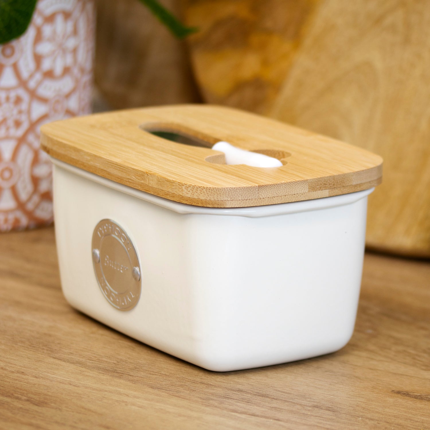 Typhoon Retro Cream Butter Dish & Spatula Set