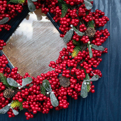 Red Berry And Leaf Christmas Wreath