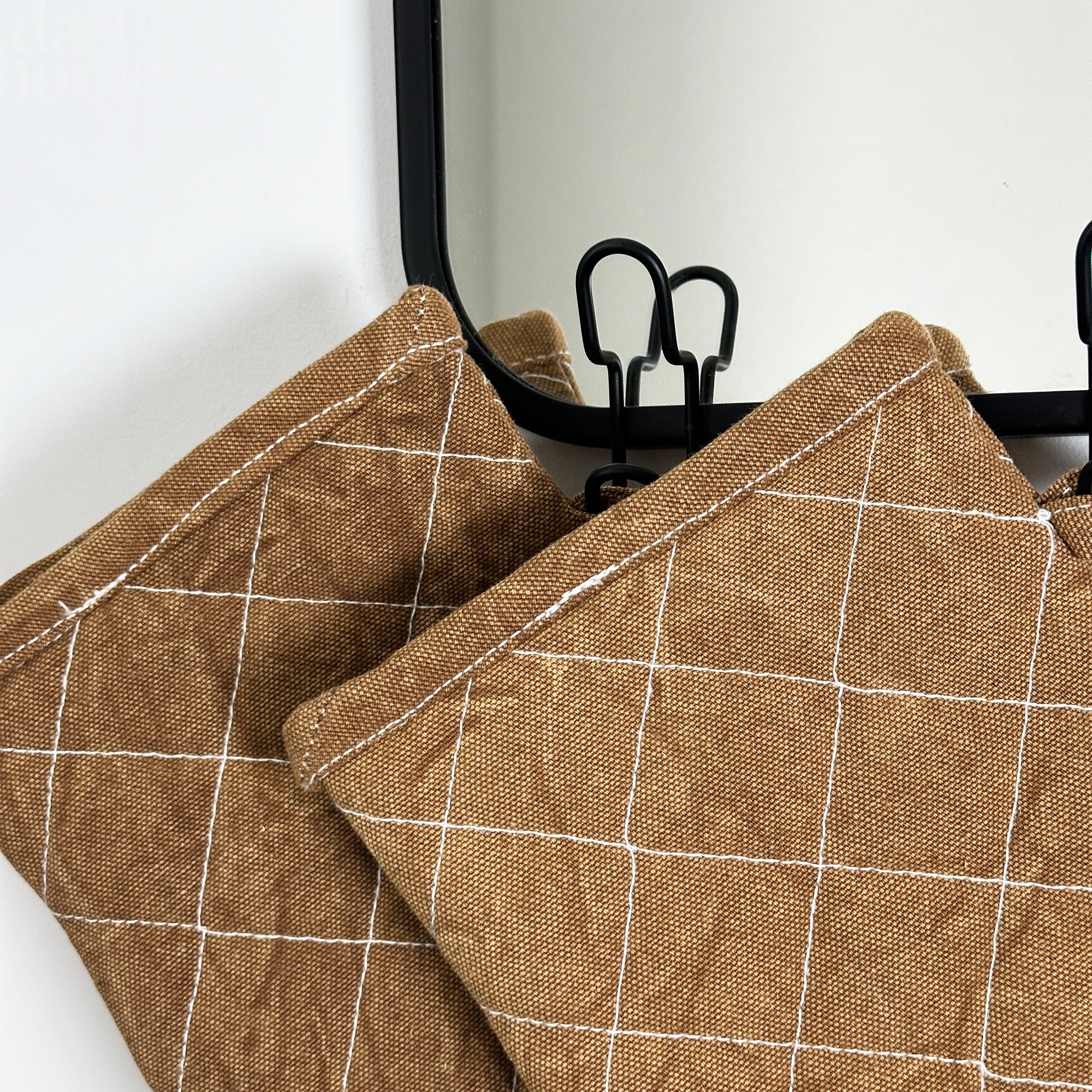 Braun gestepptes Ofenhandschuhpaar