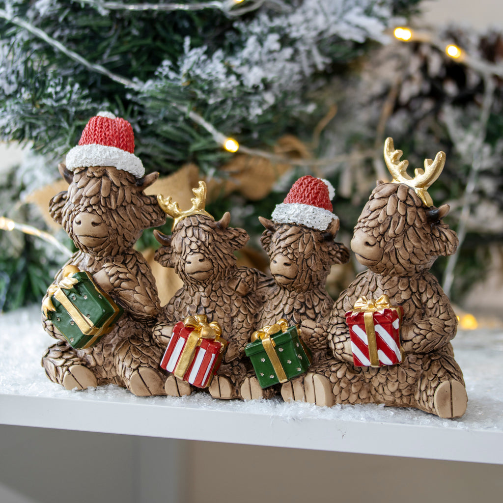 Christmas Highland Cow Family Ornament