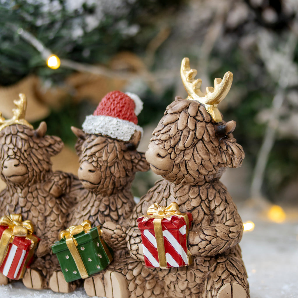 Christmas Highland Cow Family Ornament