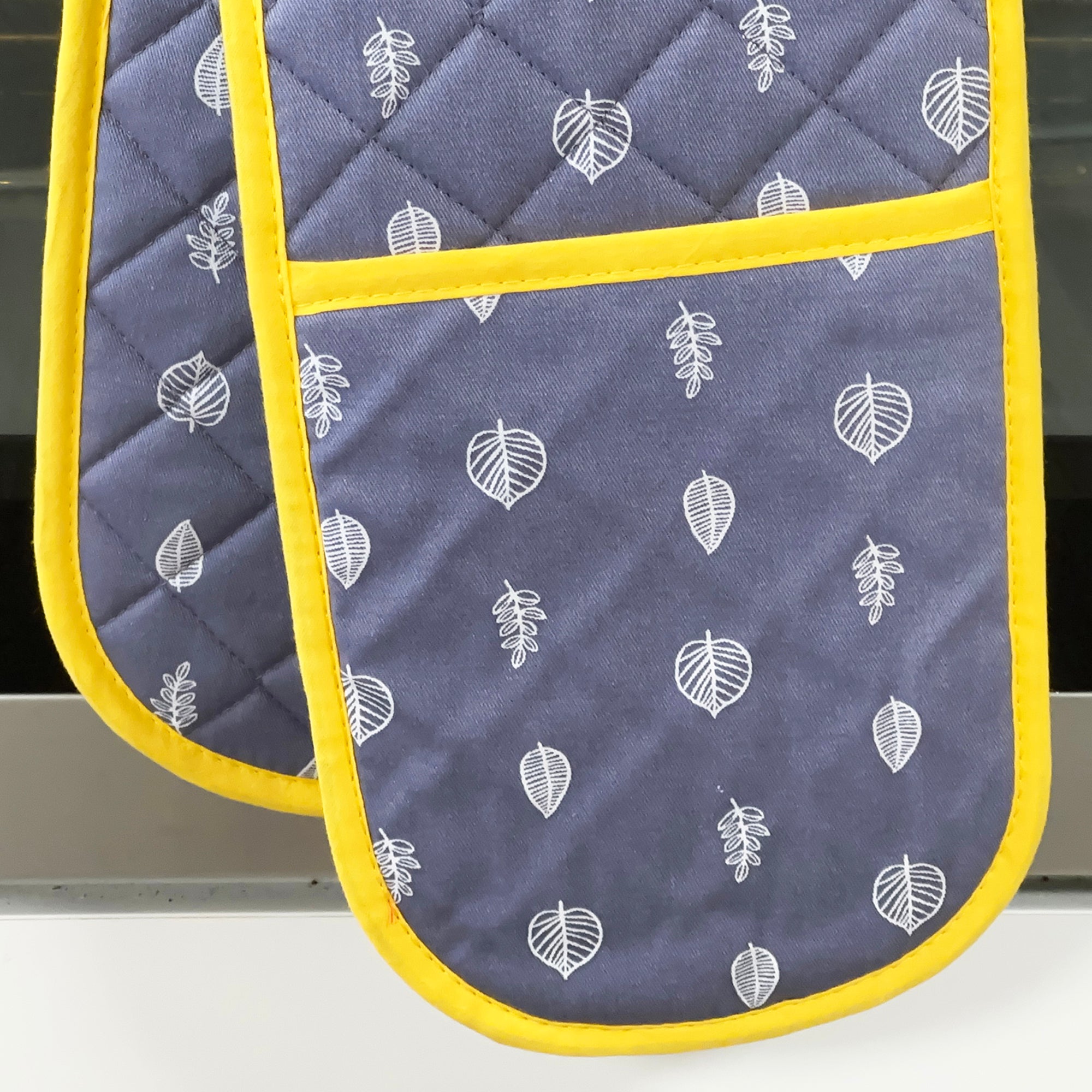 Grey Leaf Double Oven Glove