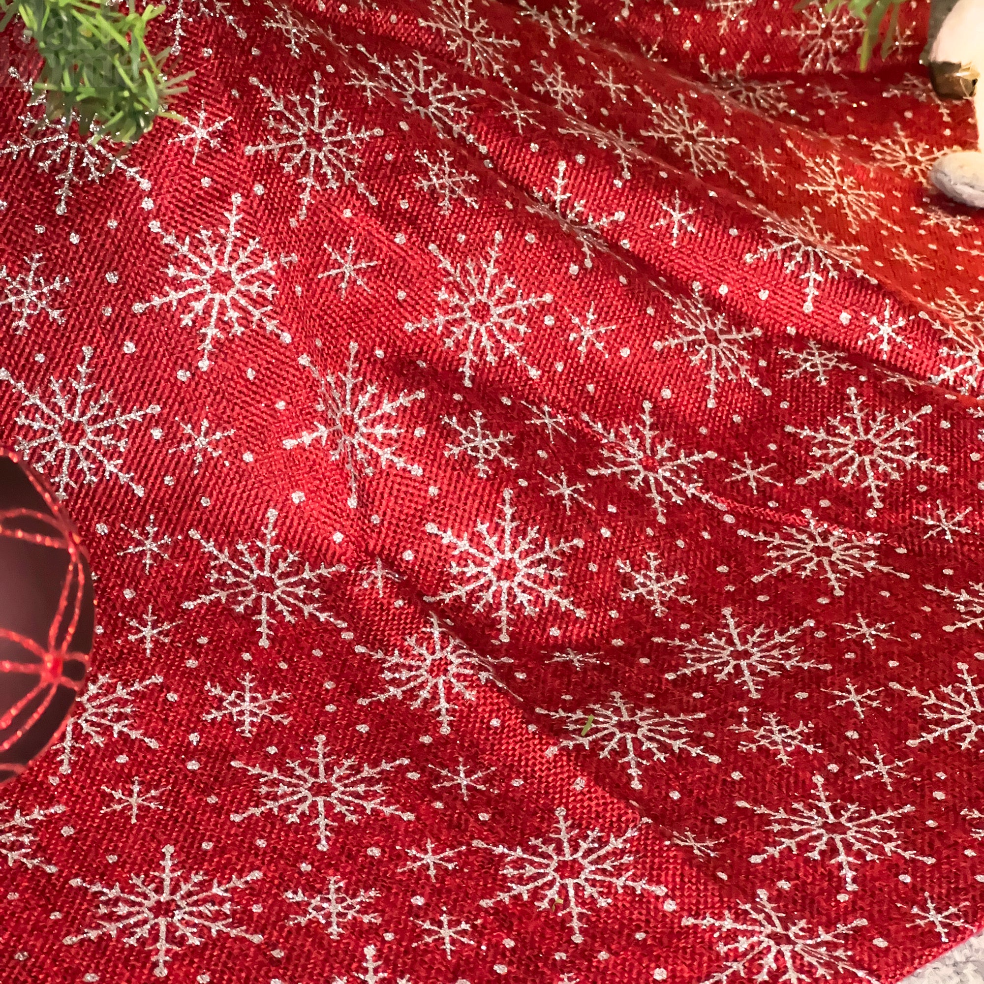 Red Snowflake Christmas Tree Skirt 96cm