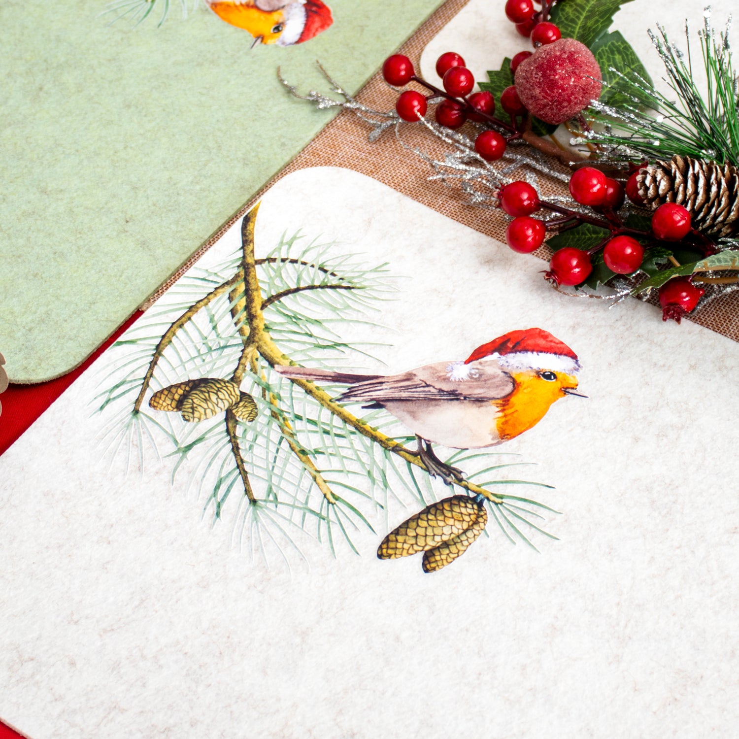 Set Of 4 Green & Cream Christmas Robin Felt Placemats