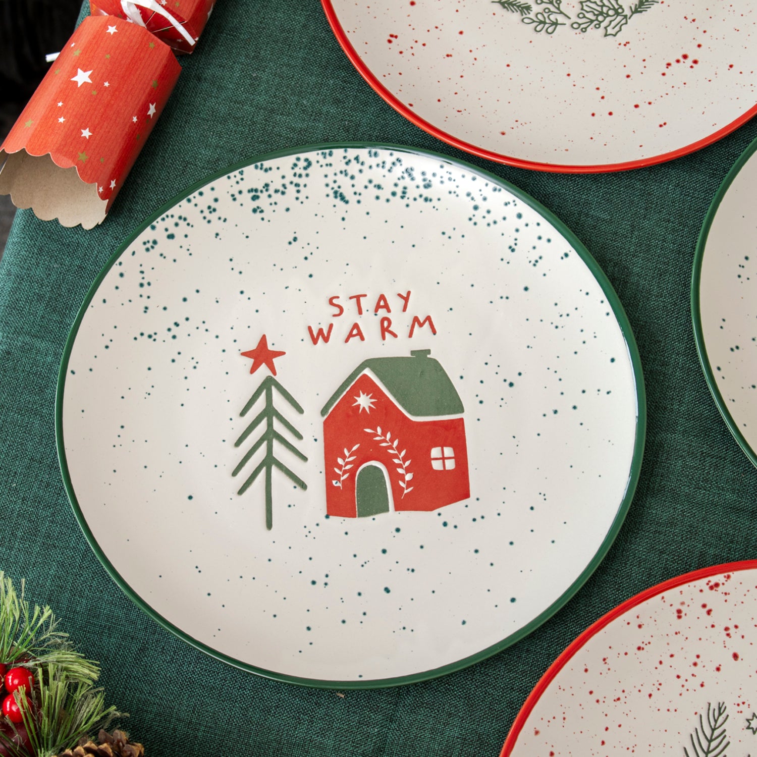 Set Of 4 Speckle Stoneware Christmas Dinner Plates