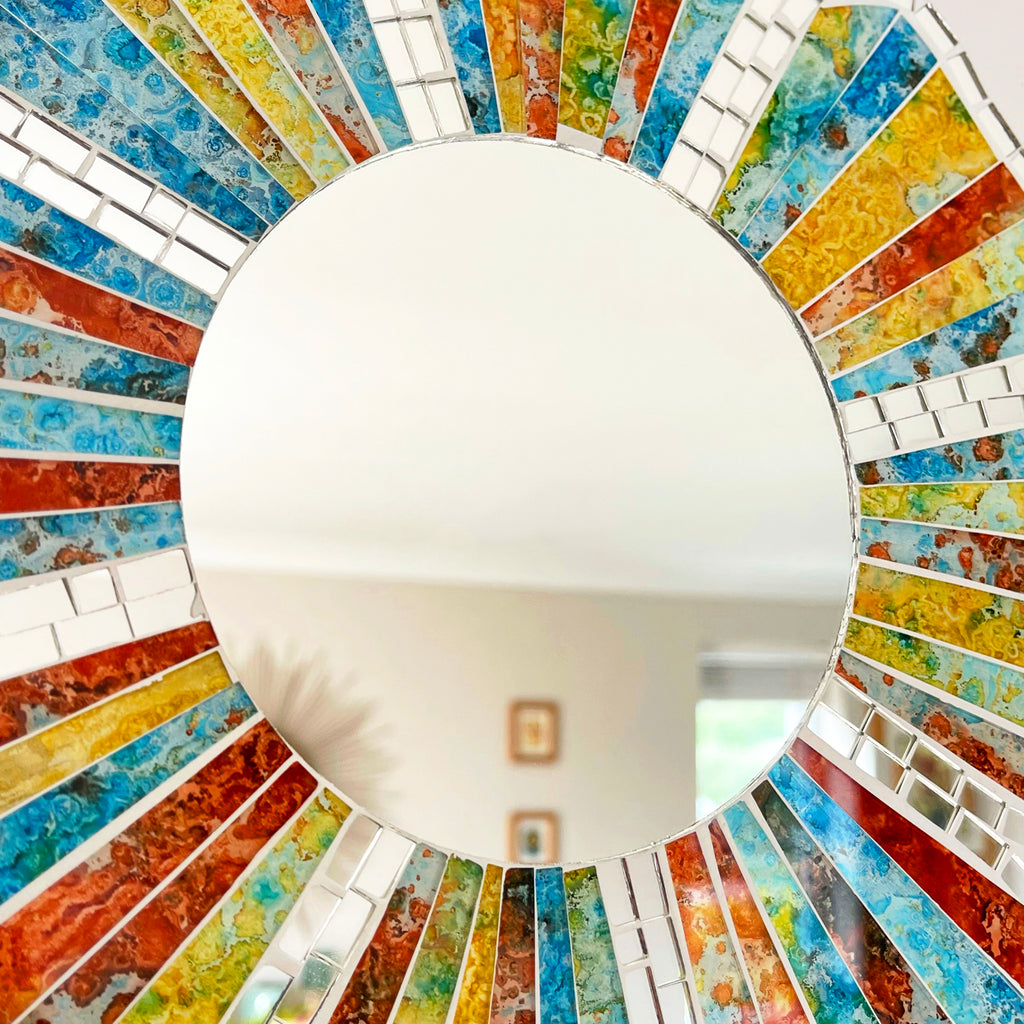 Gänseblümchen-Regenbogen-Mosaik-Wandspiegel