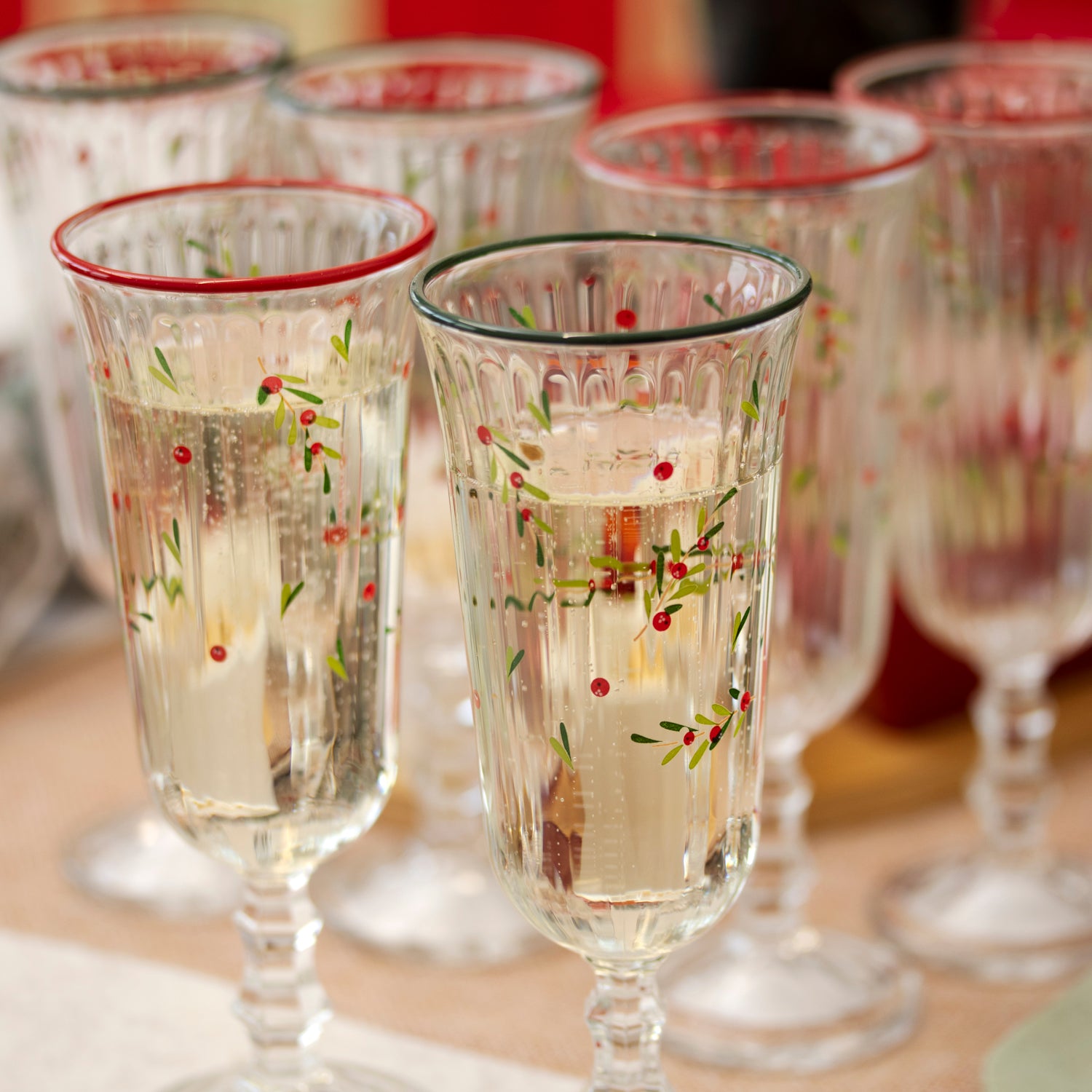 Set Of 6 Christmas Hollyberry Champagne Flutes