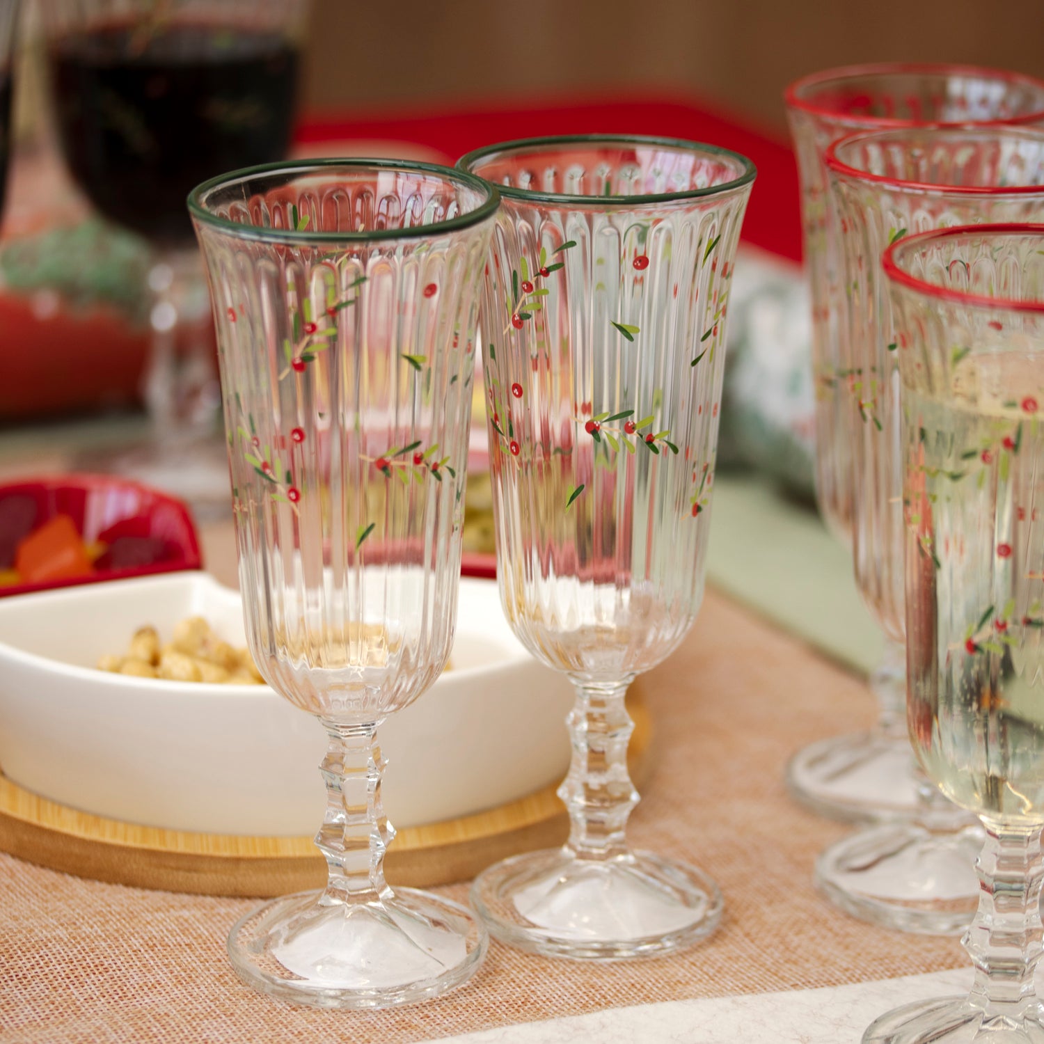 Set Of 6 Christmas Hollyberry Champagne Flutes