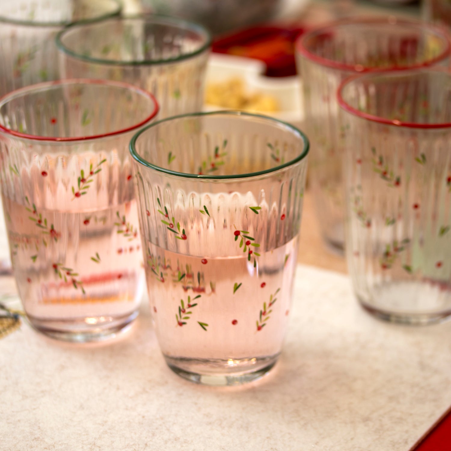 Set Of 6 Christmas Hollyberry Glass Tumblers